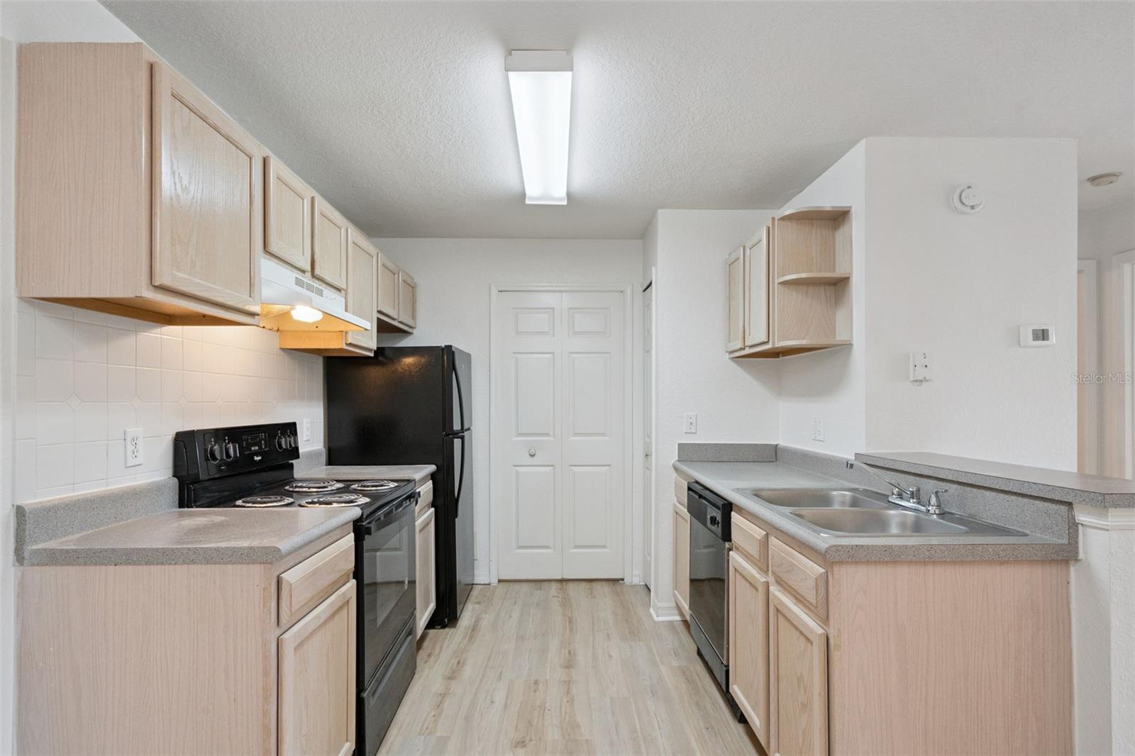 Image 6 of 16 For 8813 Latrec Avenue 206