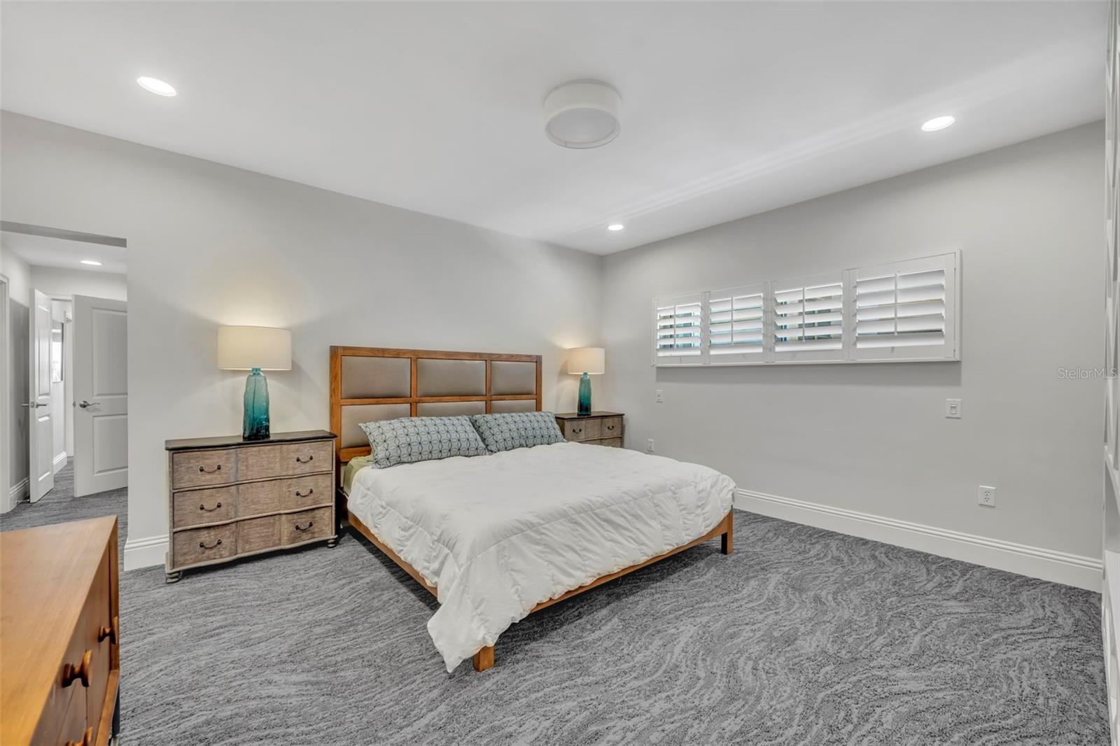 Image 17 of 28 For 311 Morse Boulevard #1-3