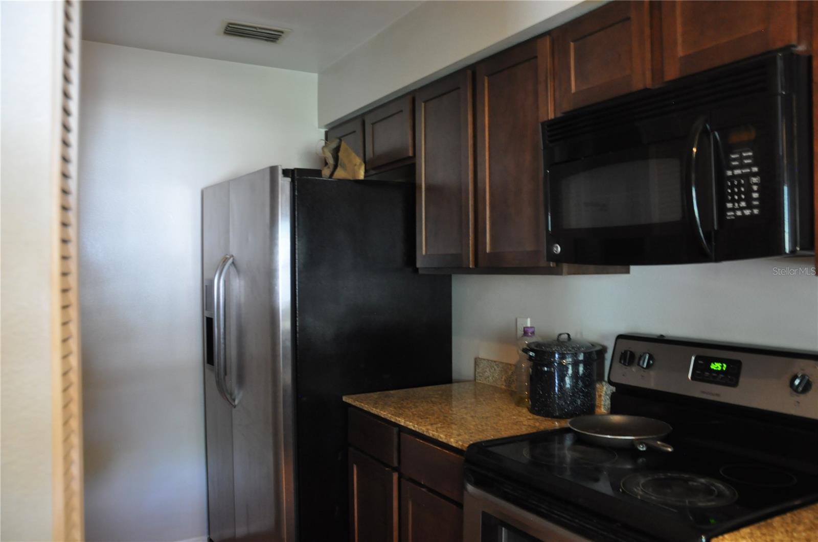 Image 11 of 14 For 507 Northlake Drive 507
