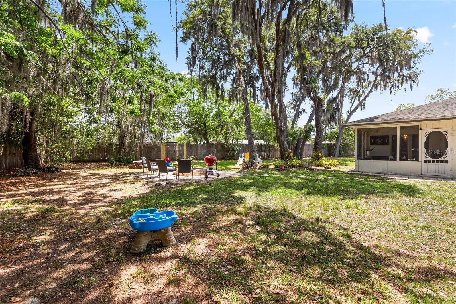 Image 25 of 35 For 7532 Azurebrook Court
