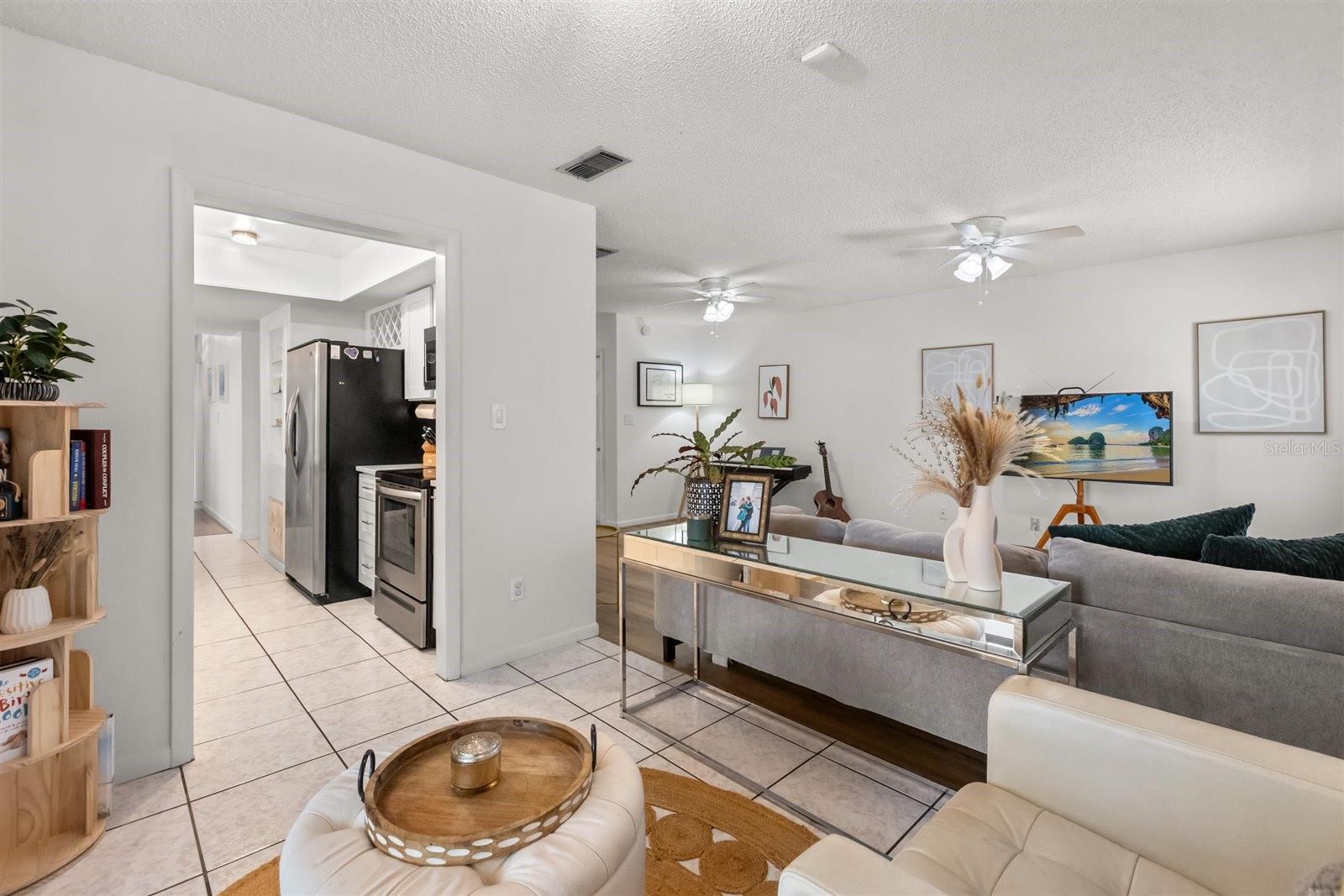 Image 6 of 35 For 7532 Azurebrook Court