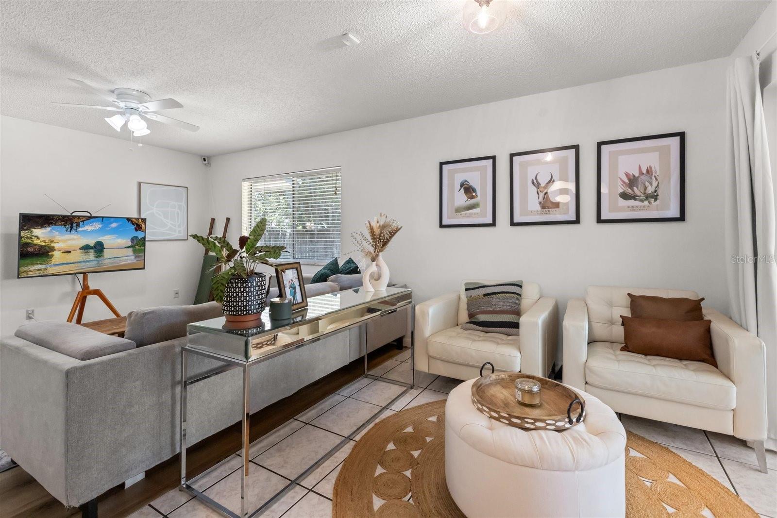 Image 7 of 35 For 7532 Azurebrook Court