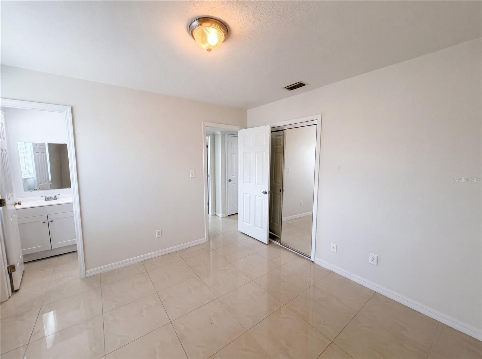 Image 12 of 24 For 15525 Bedford Circle E