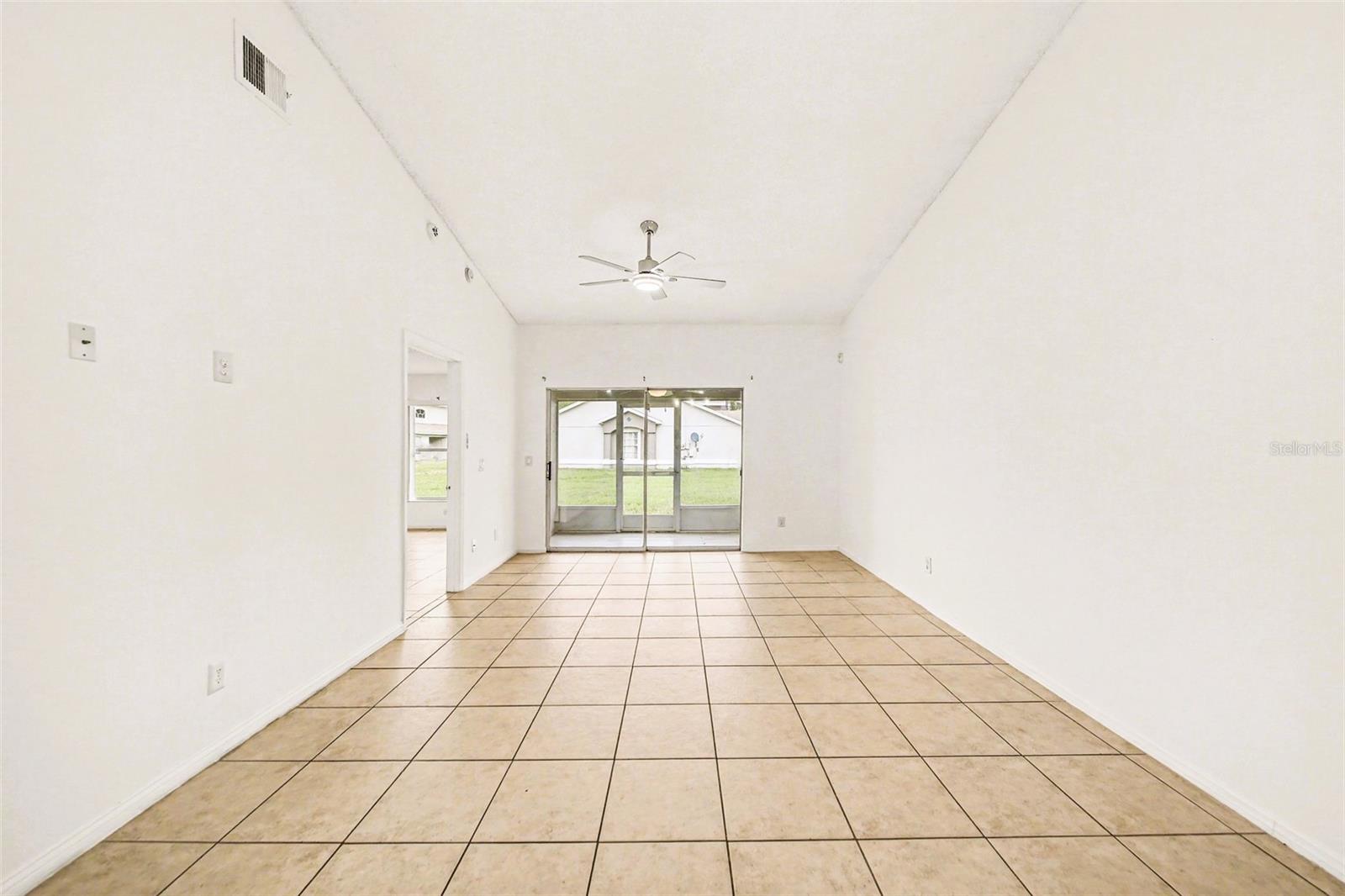 Image 16 of 32 For 14657 Laguna Beach Circle