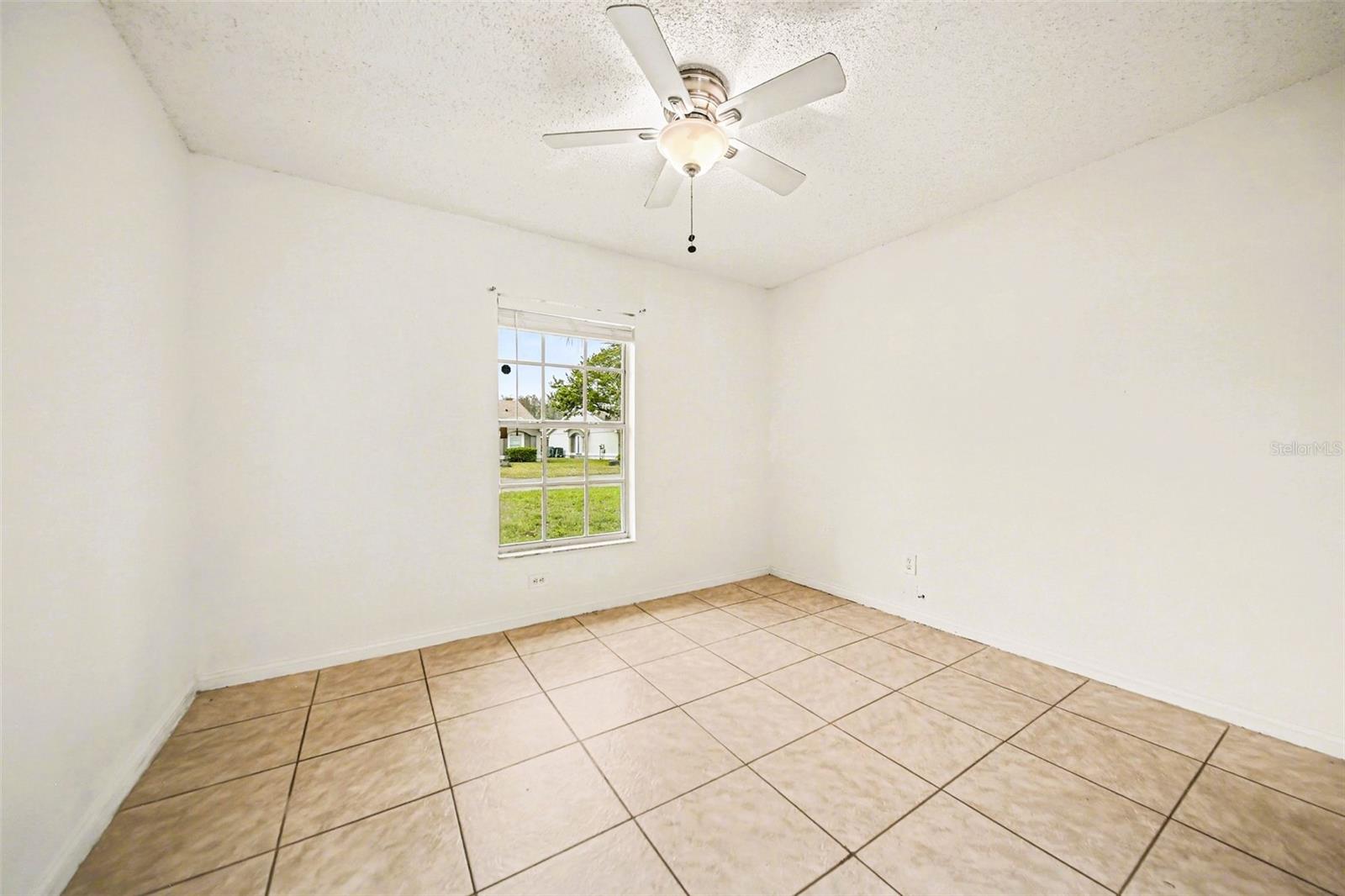 Image 20 of 32 For 14657 Laguna Beach Circle