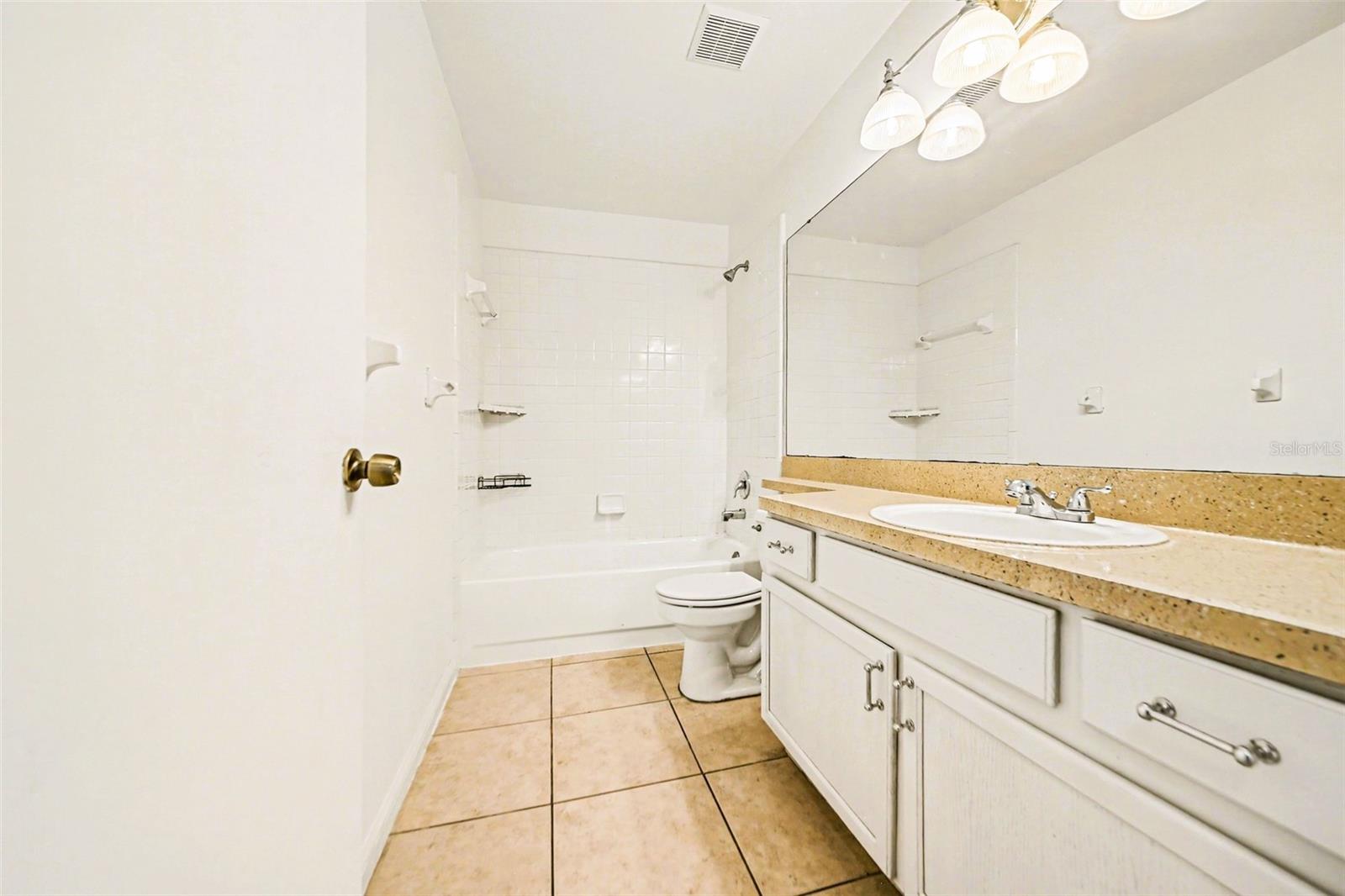 Image 22 of 32 For 14657 Laguna Beach Circle