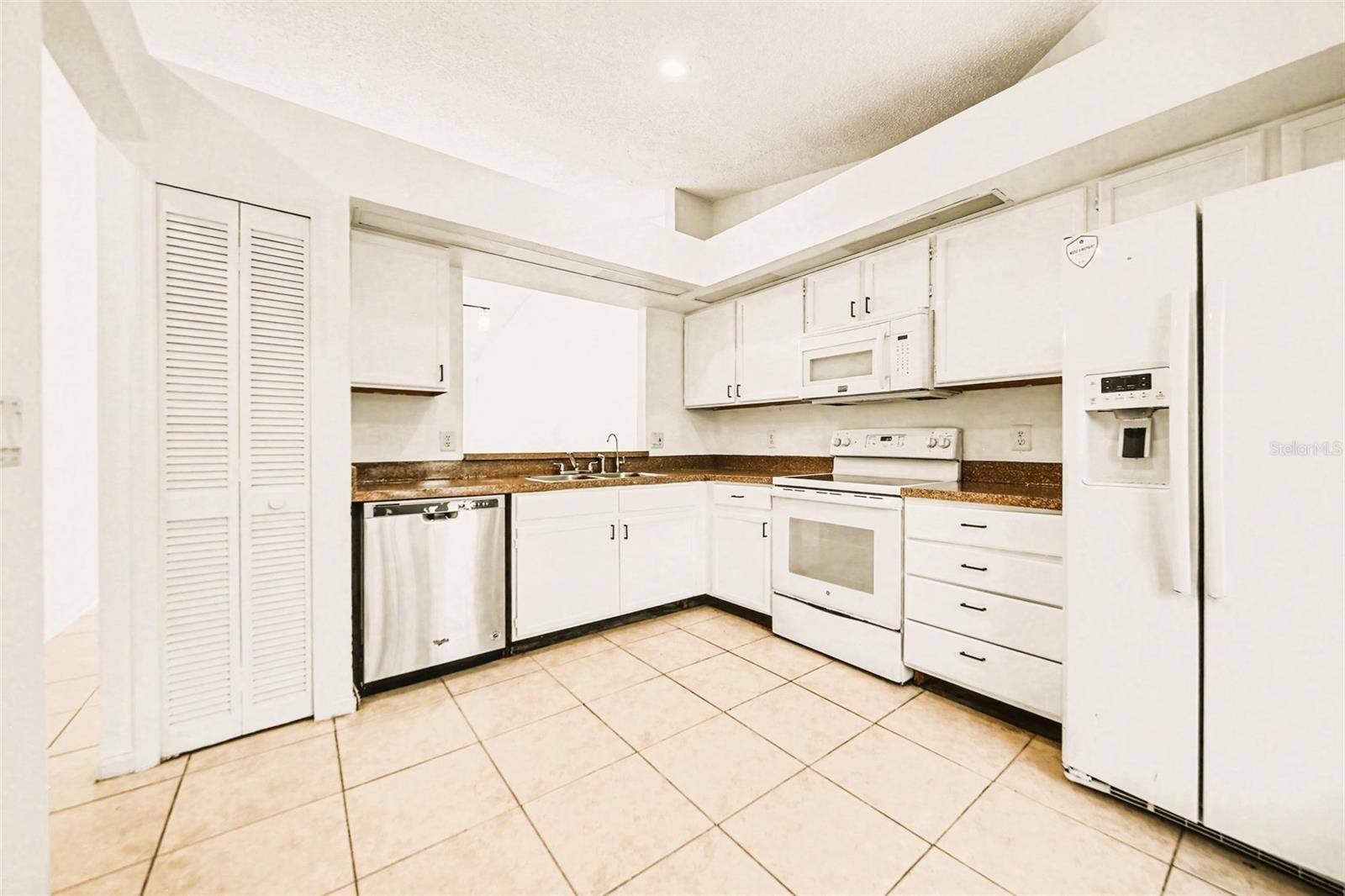 Image 6 of 32 For 14657 Laguna Beach Circle