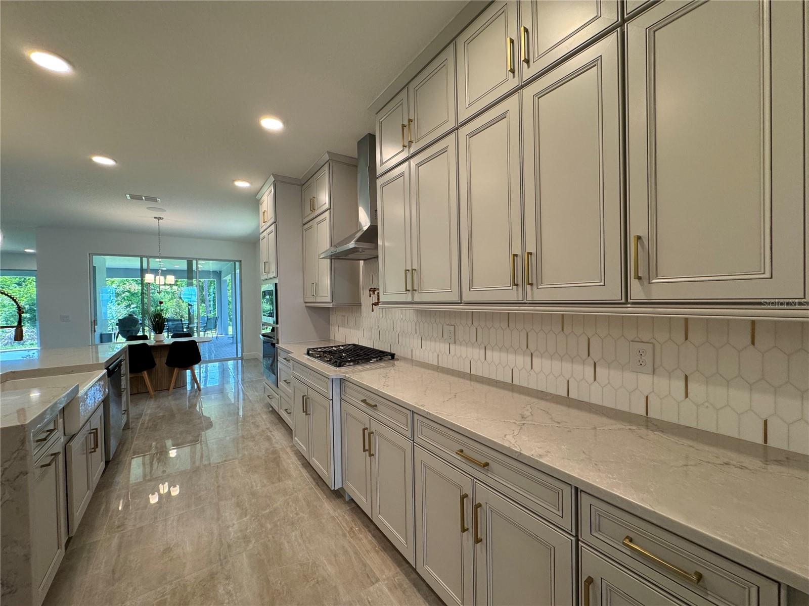 Image 10 of 81 For 17342 Glossy Pomelo Way