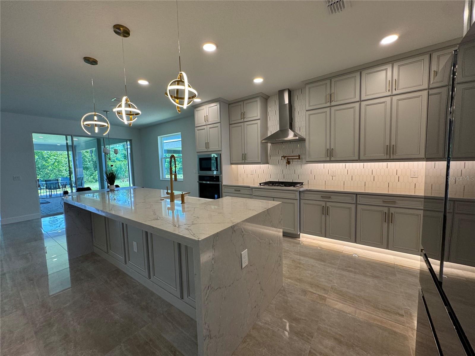 Image 11 of 81 For 17342 Glossy Pomelo Way