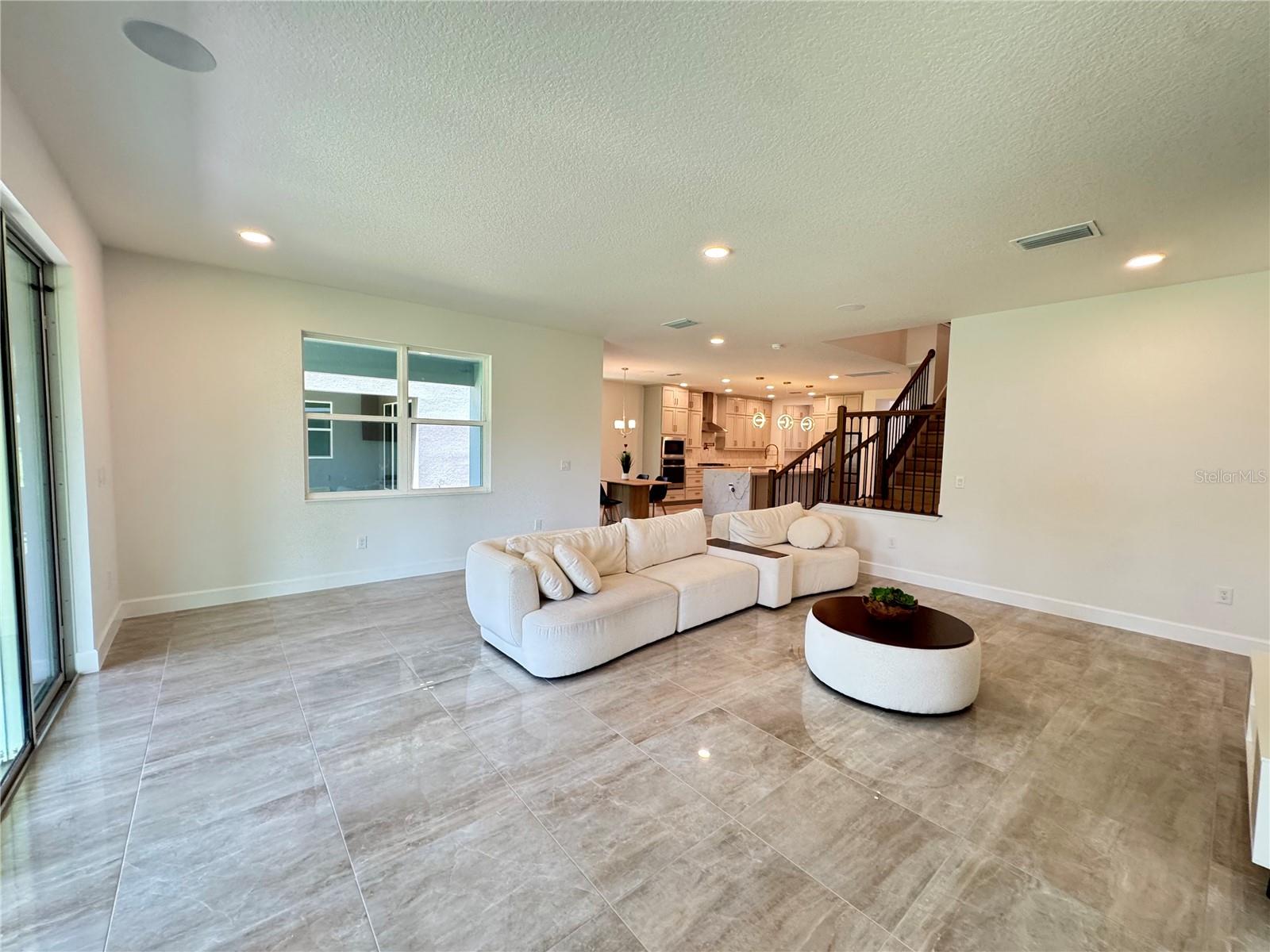Image 18 of 81 For 17342 Glossy Pomelo Way