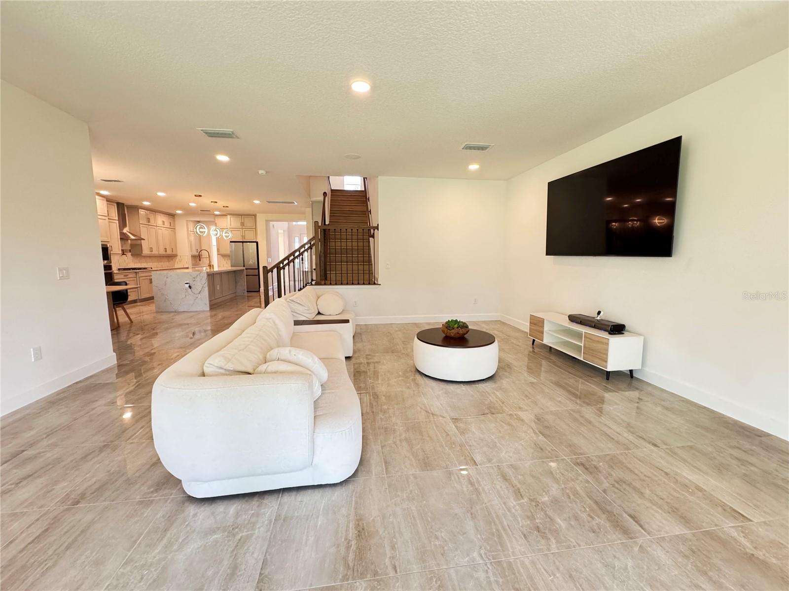 Image 19 of 81 For 17342 Glossy Pomelo Way