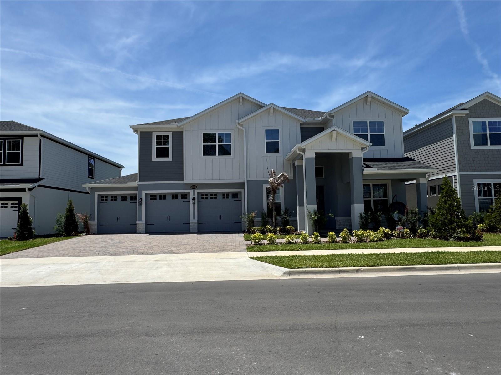 Image 2 of 81 For 17342 Glossy Pomelo Way