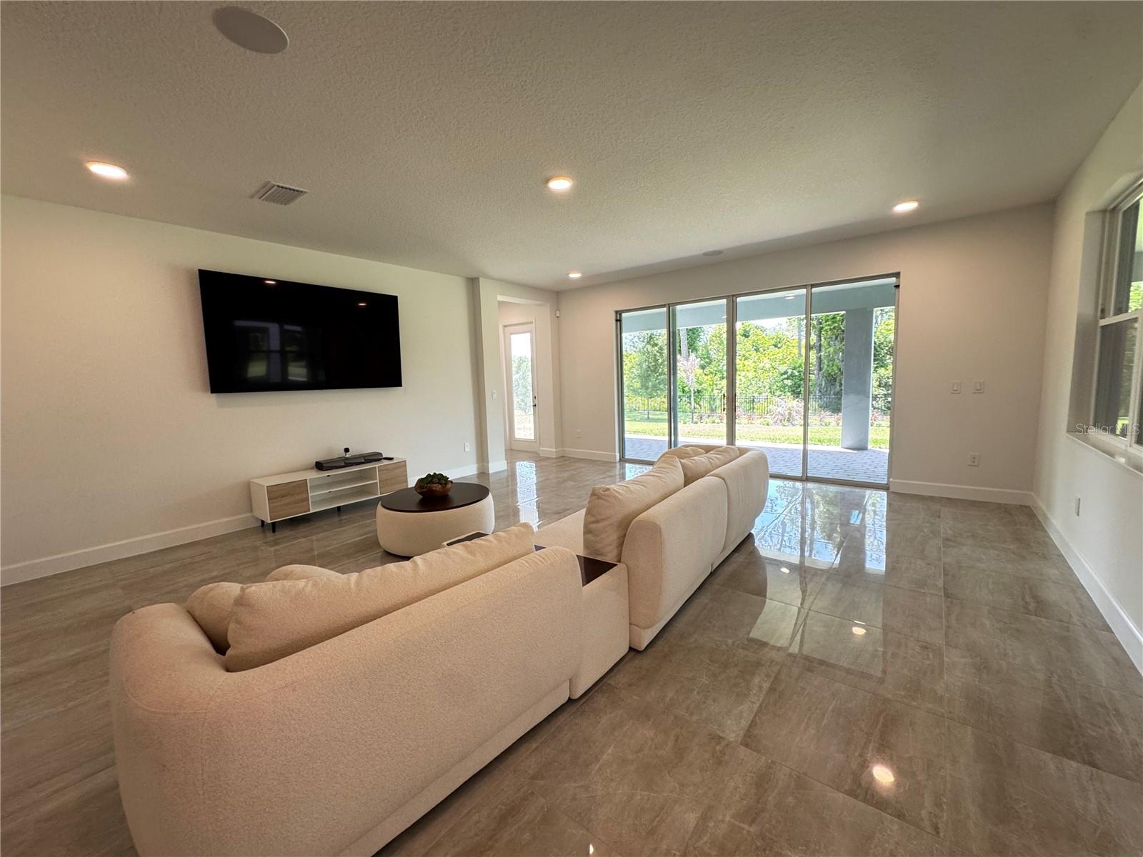 Image 21 of 81 For 17342 Glossy Pomelo Way