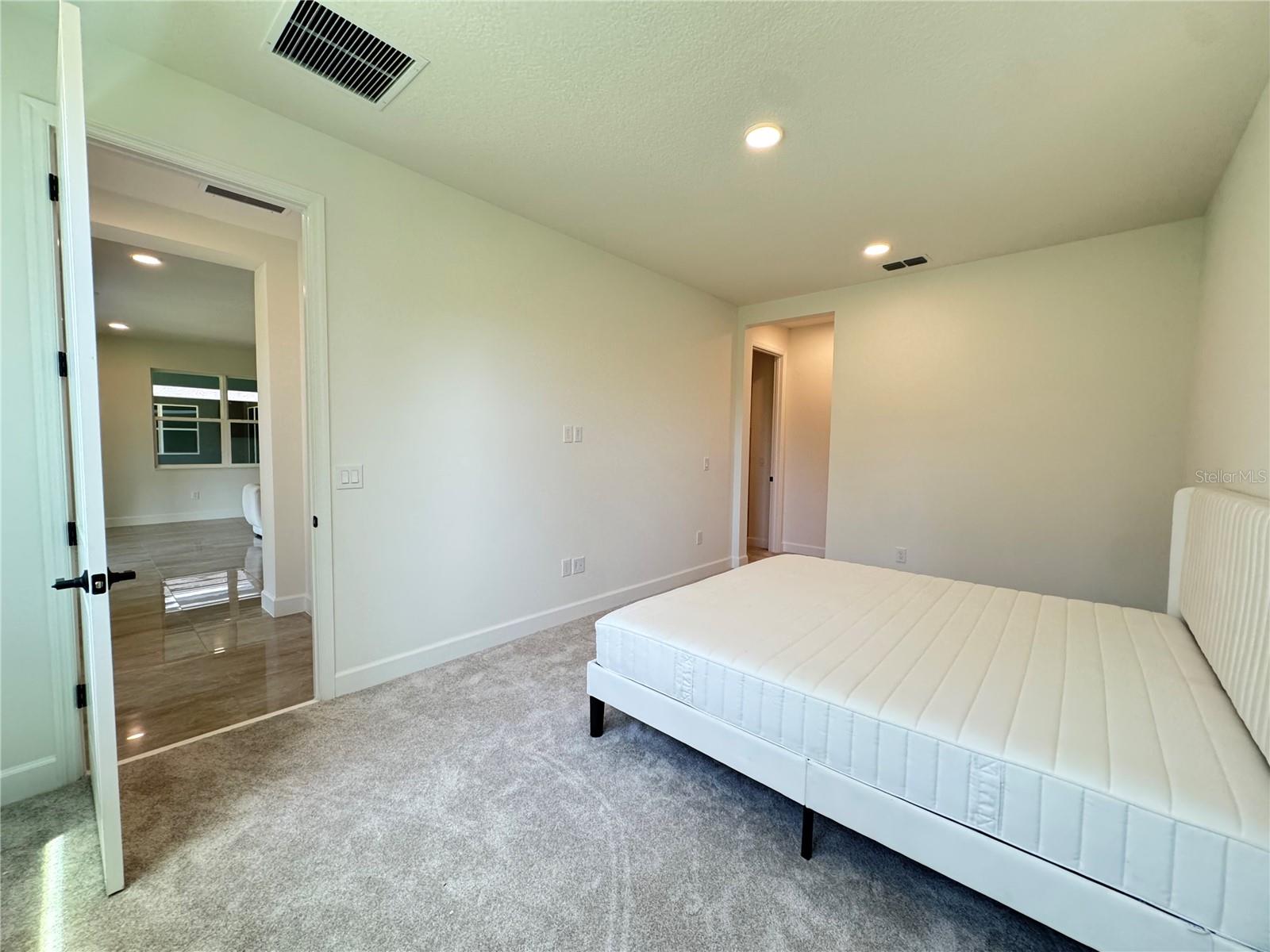 Image 28 of 81 For 17342 Glossy Pomelo Way
