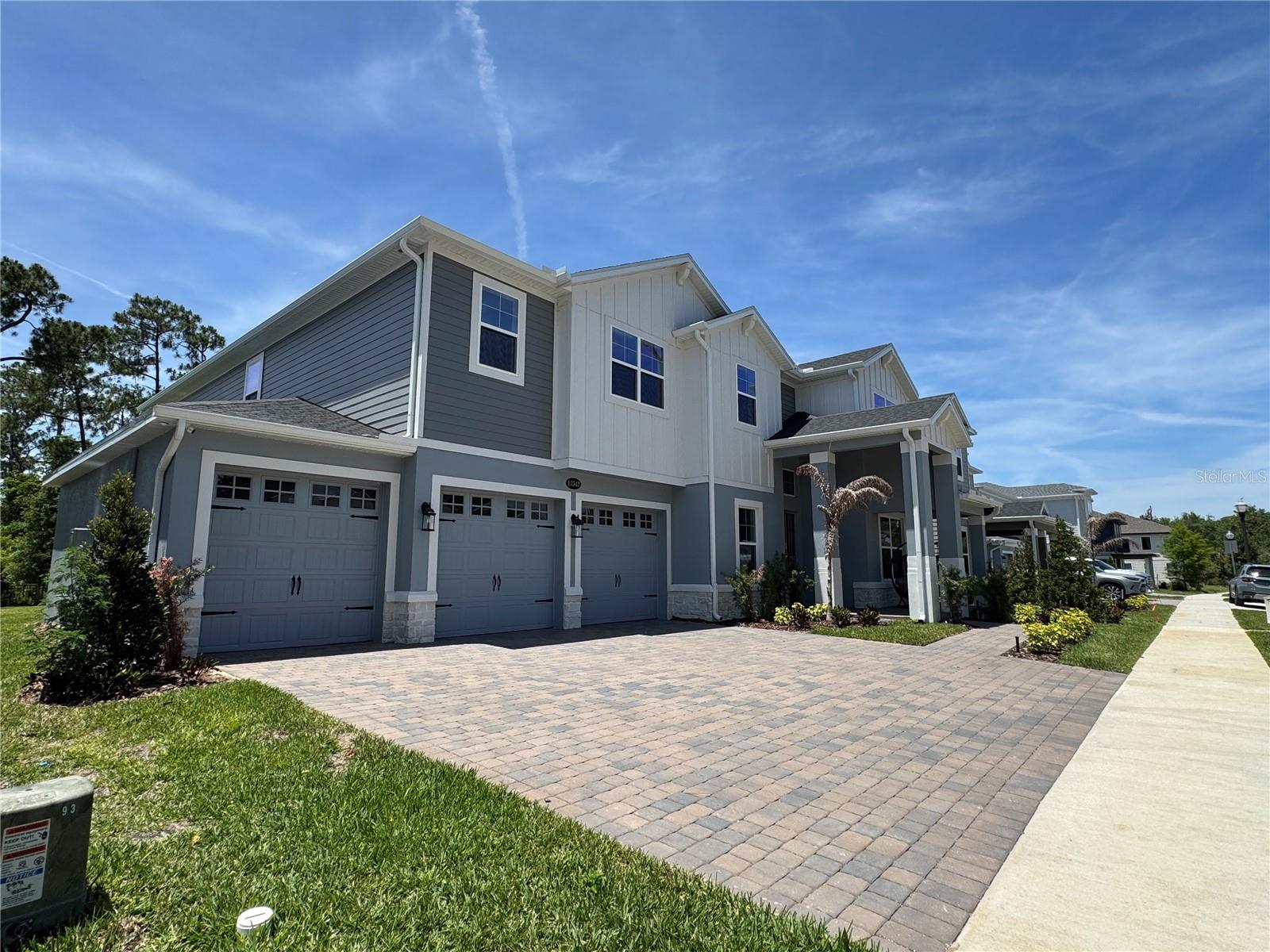 Image 3 of 81 For 17342 Glossy Pomelo Way