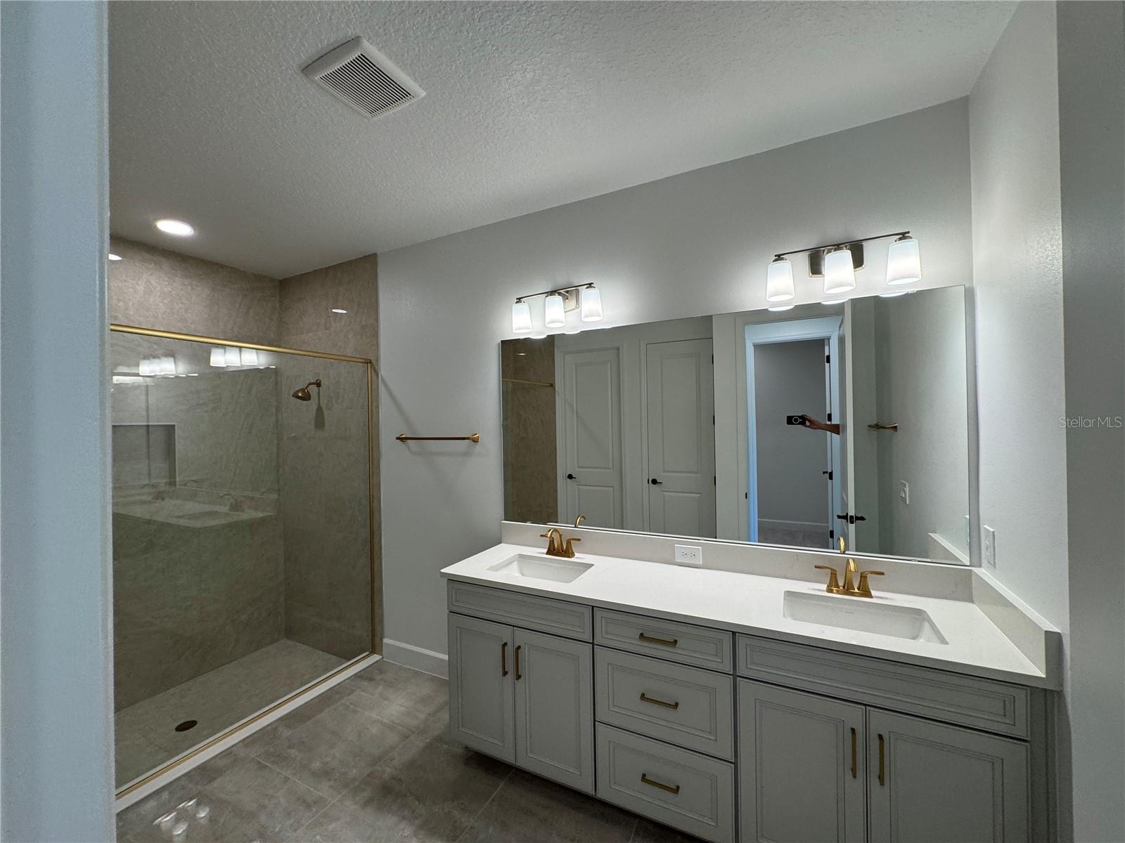 Image 30 of 81 For 17342 Glossy Pomelo Way