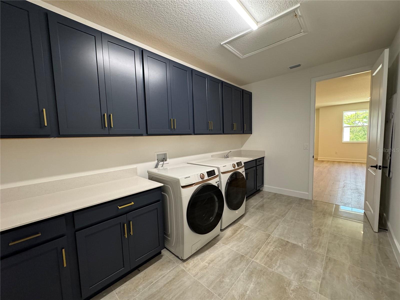 Image 40 of 81 For 17342 Glossy Pomelo Way