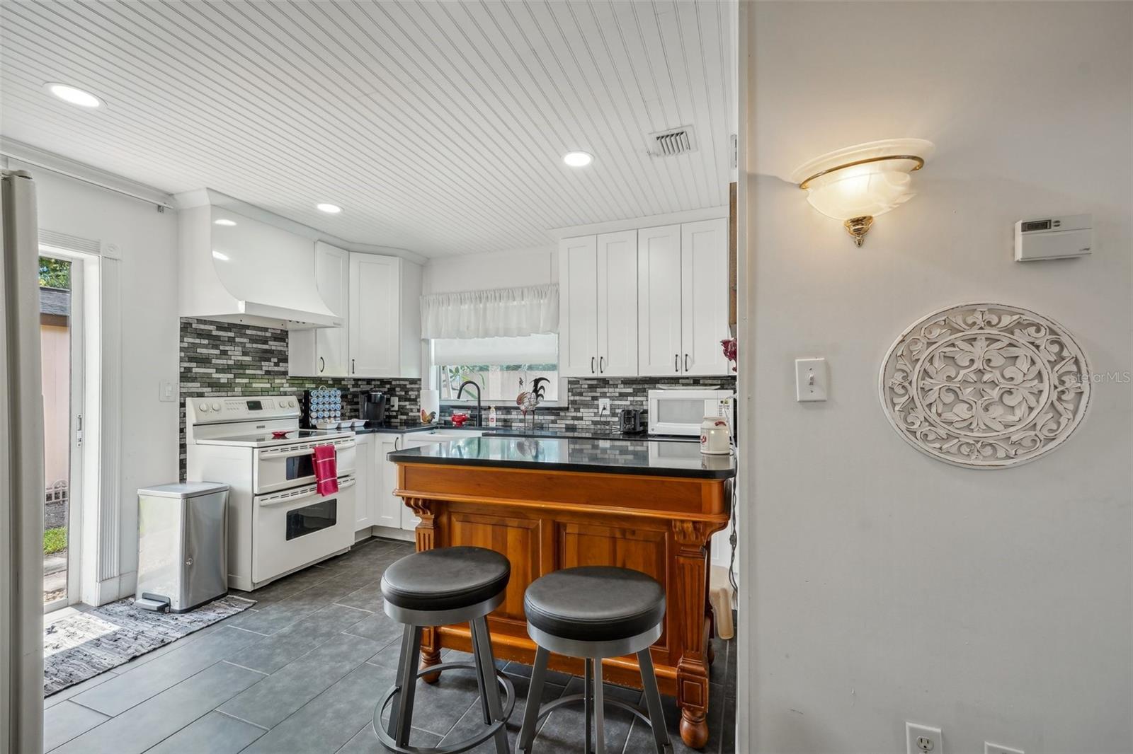 Image 45 of 60 For 1020 Venetian Avenue