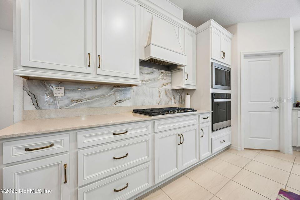 Image 15 of 44 For 978 Rooster Hollow Way
