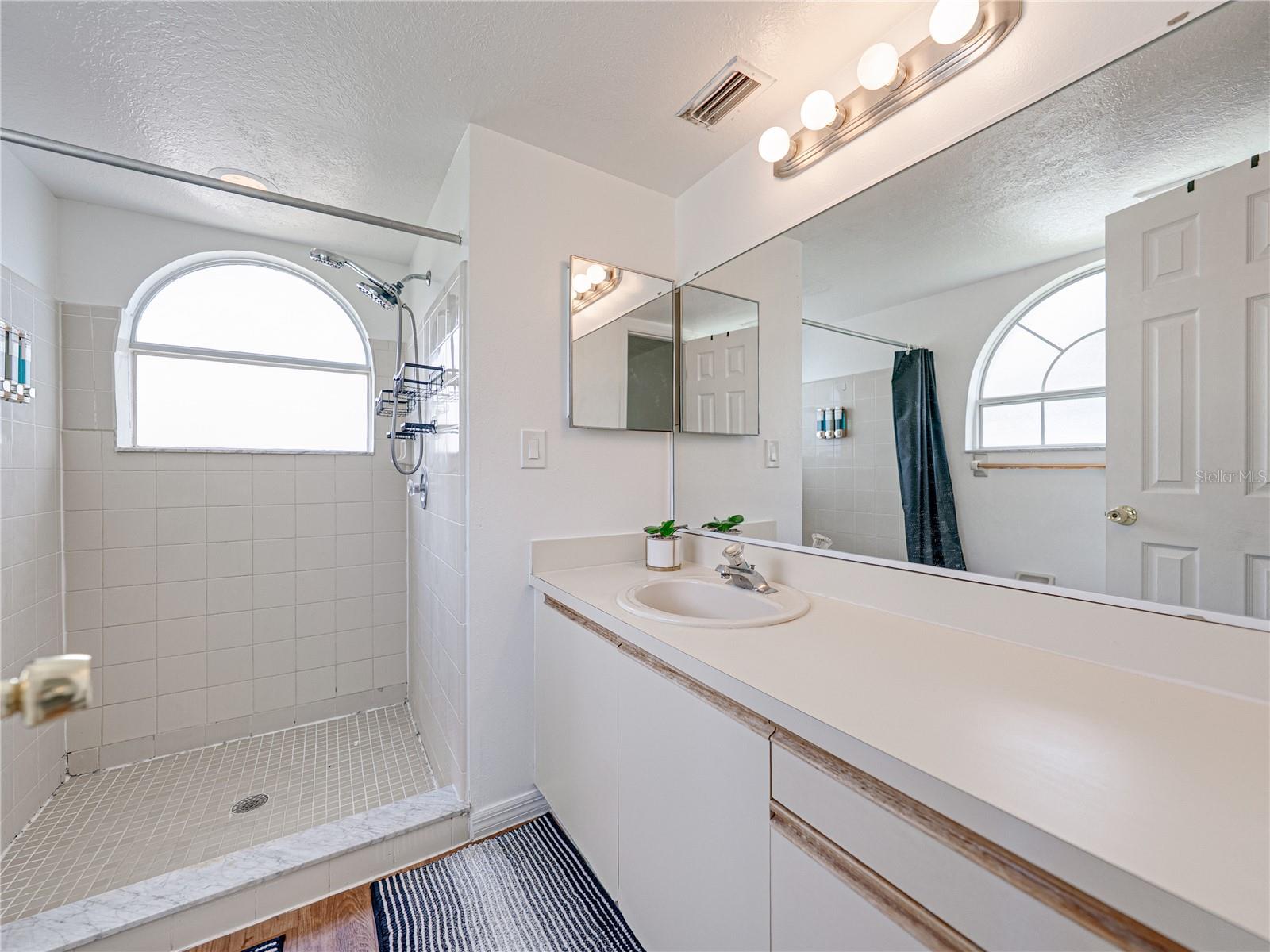 Image 20 of 40 For 2729 Poinciana Boulevard 125
