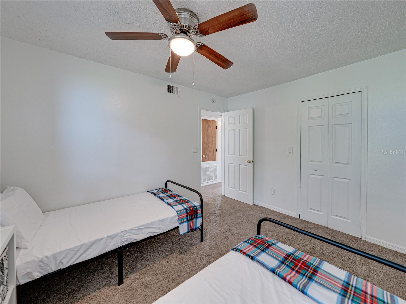 Image 29 of 40 For 2729 Poinciana Boulevard 125
