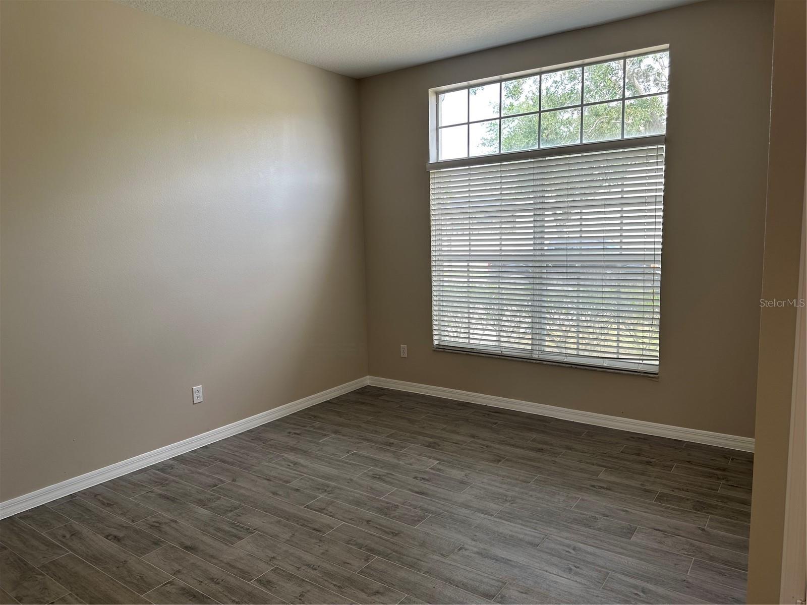 Image 4 of 45 For 5996 Milford Haven Place