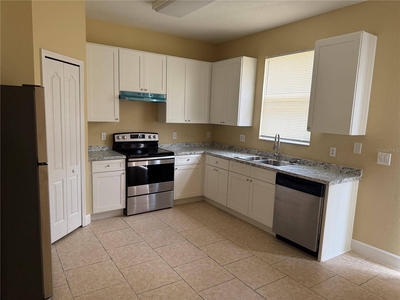 Image 2 of 15 For 933 Whispering Cypress Lane