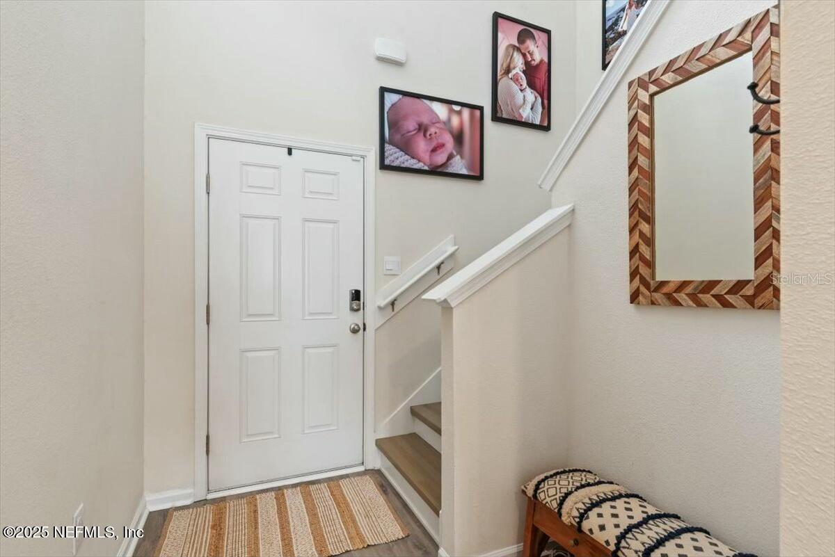 Image 13 of 46 For 184 Logrono Court