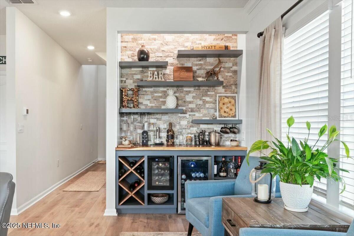 Image 20 of 46 For 184 Logrono Court