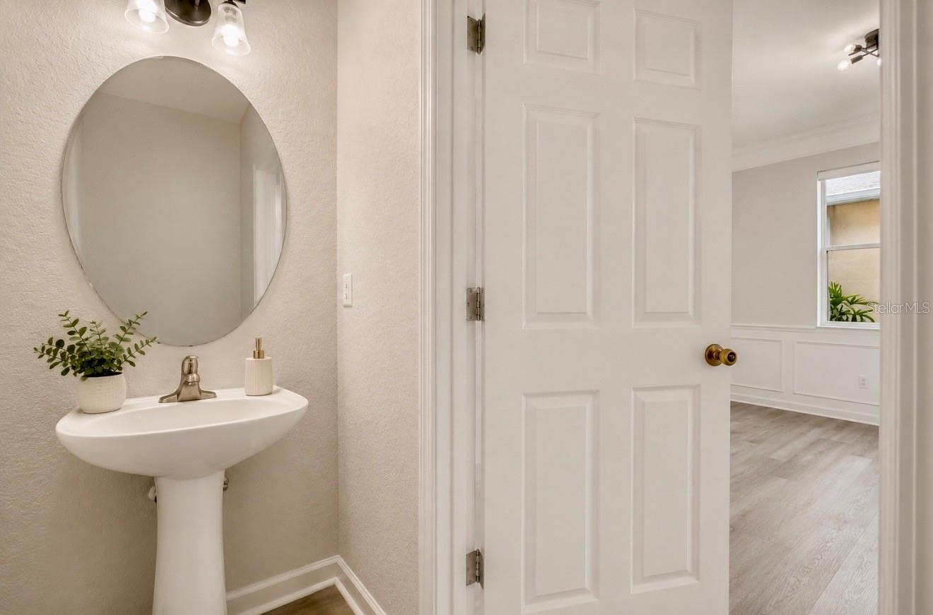 Image 12 of 32 For 8632 Abbotsbury Drive