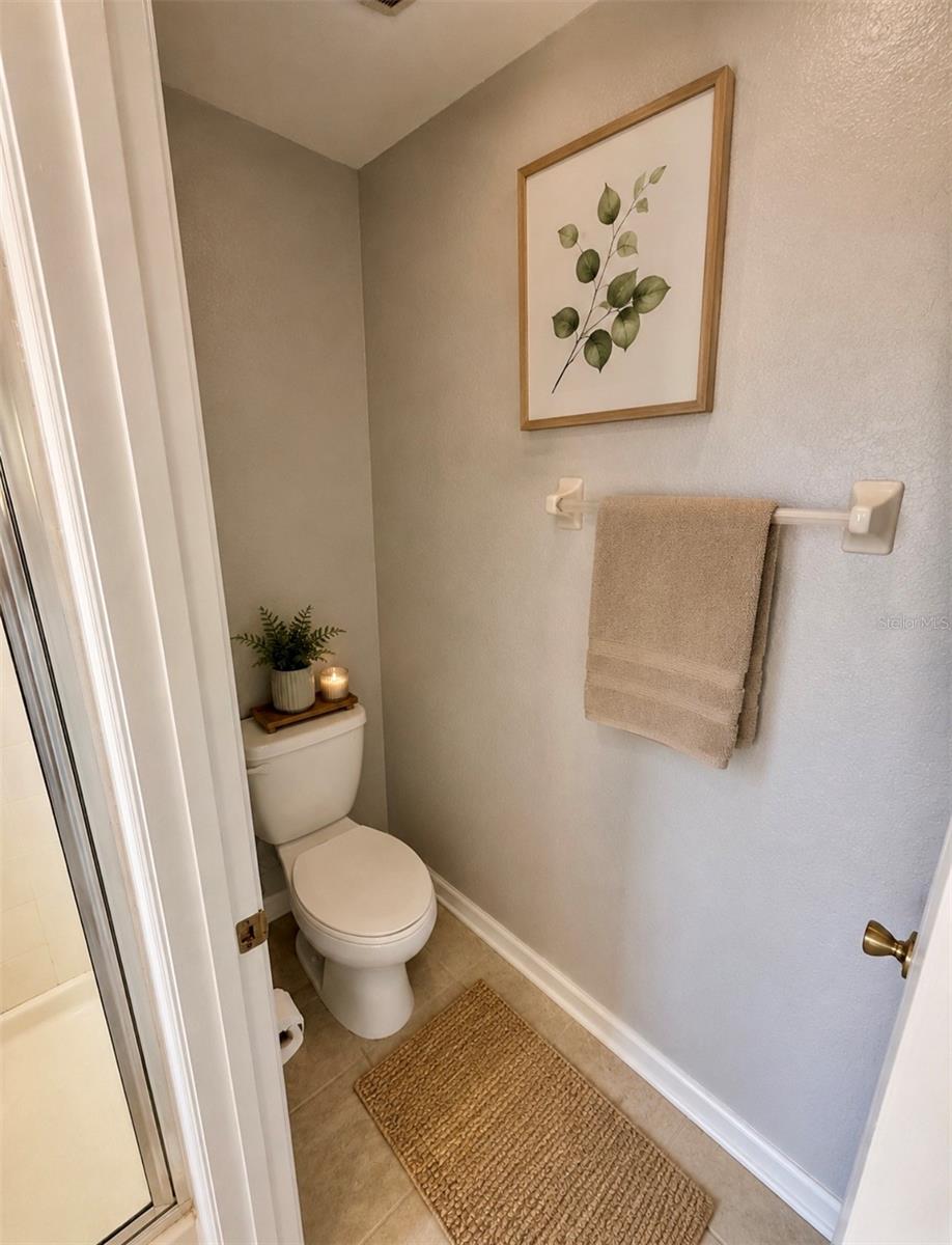 Image 19 of 32 For 8632 Abbotsbury Drive