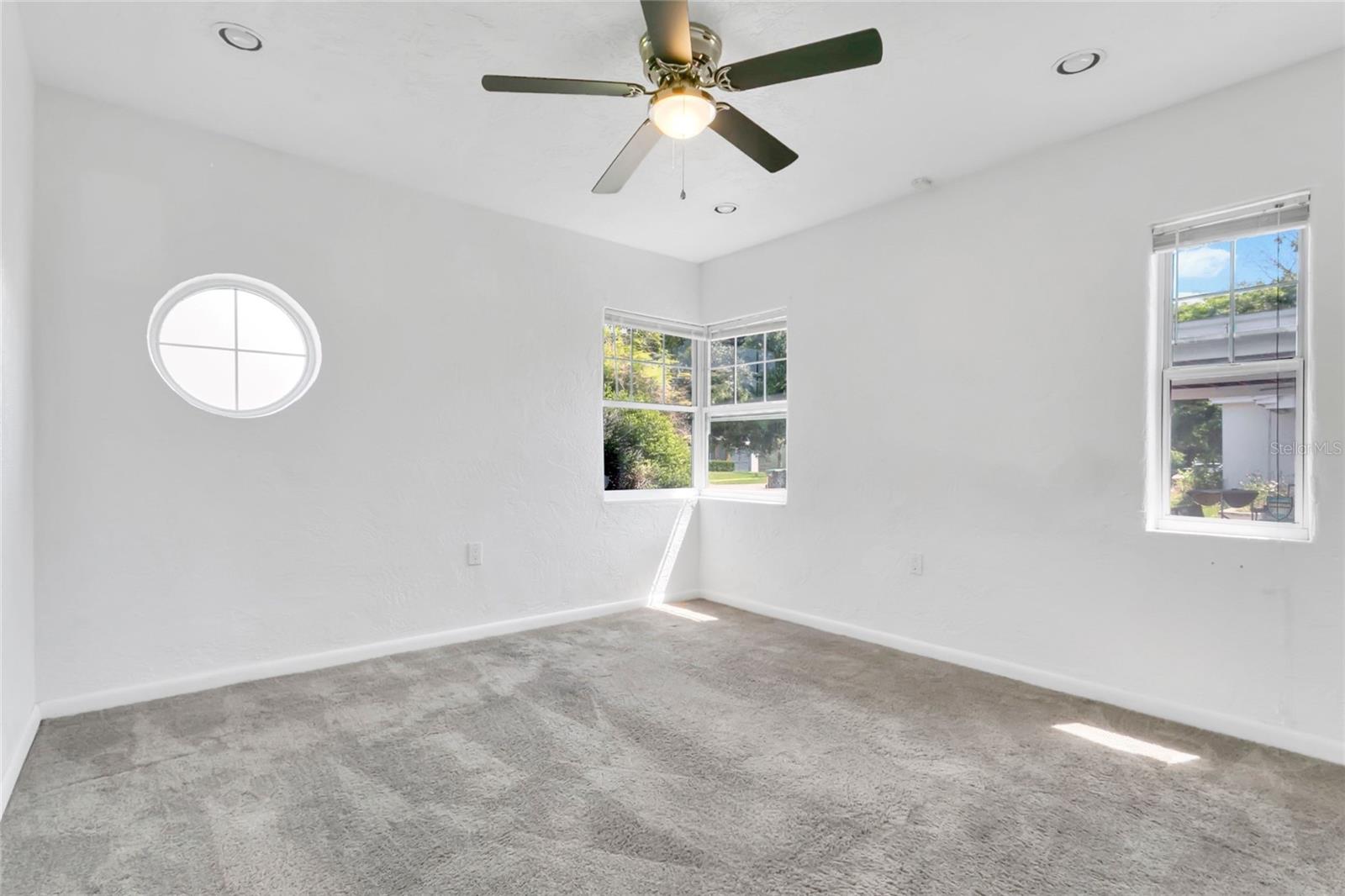 Image 12 of 20 For 2482 Roxbury Road