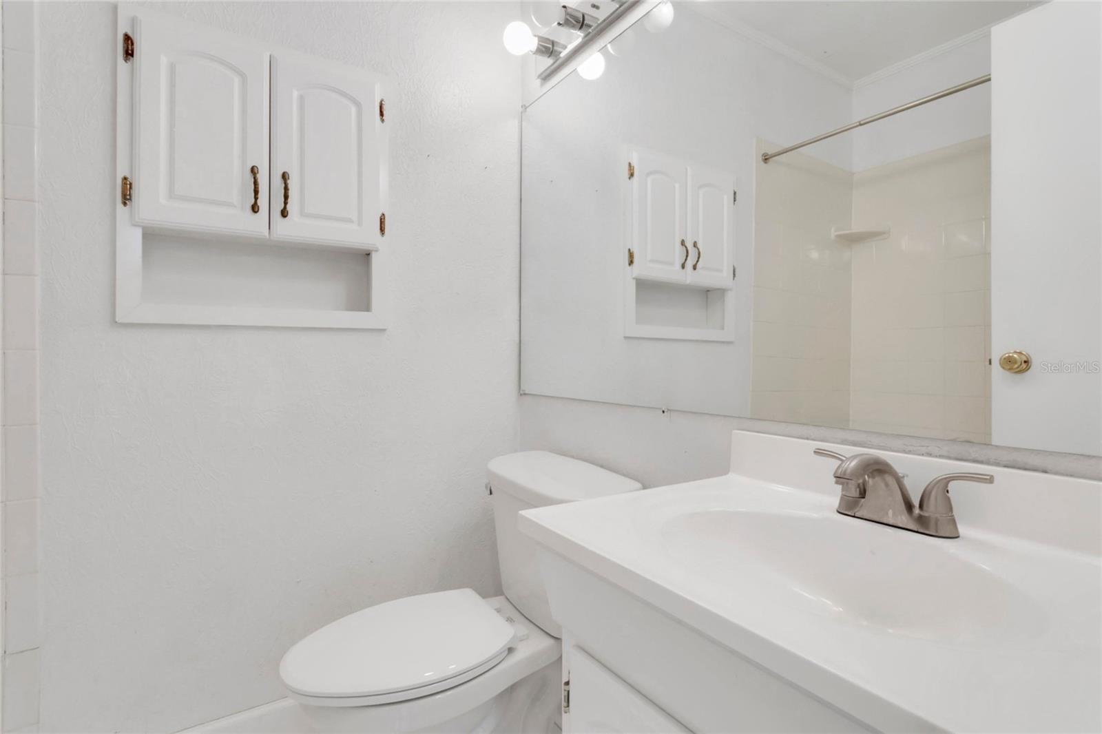 Image 14 of 20 For 2482 Roxbury Road