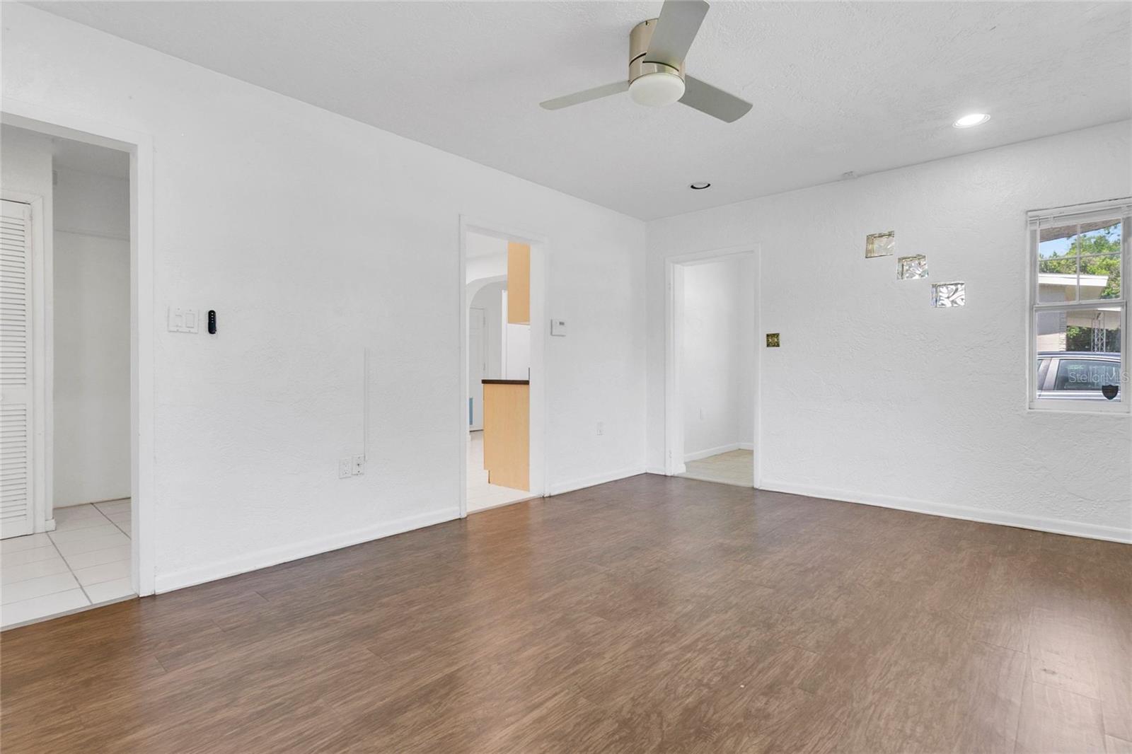Image 7 of 20 For 2482 Roxbury Road