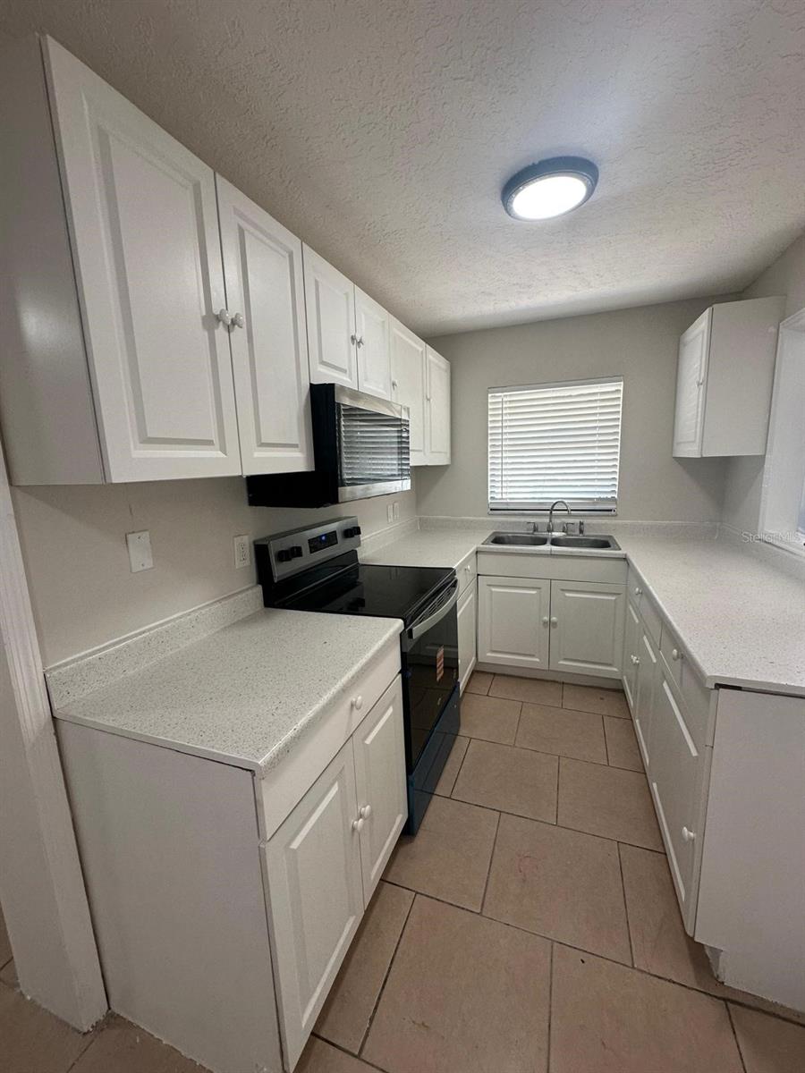 Image 3 of 13 For 7207 Harwick Dr