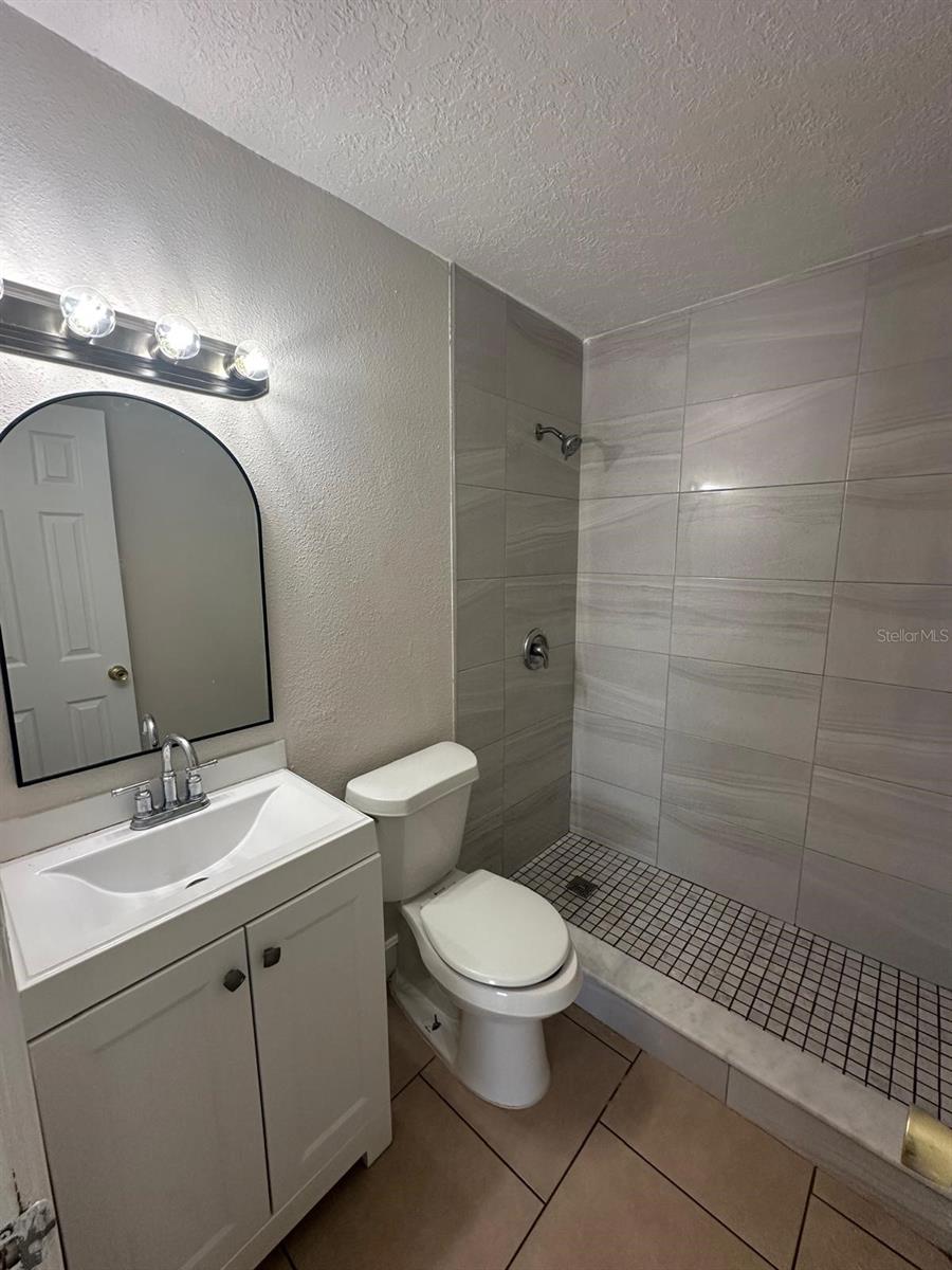Image 8 of 13 For 7207 Harwick Dr