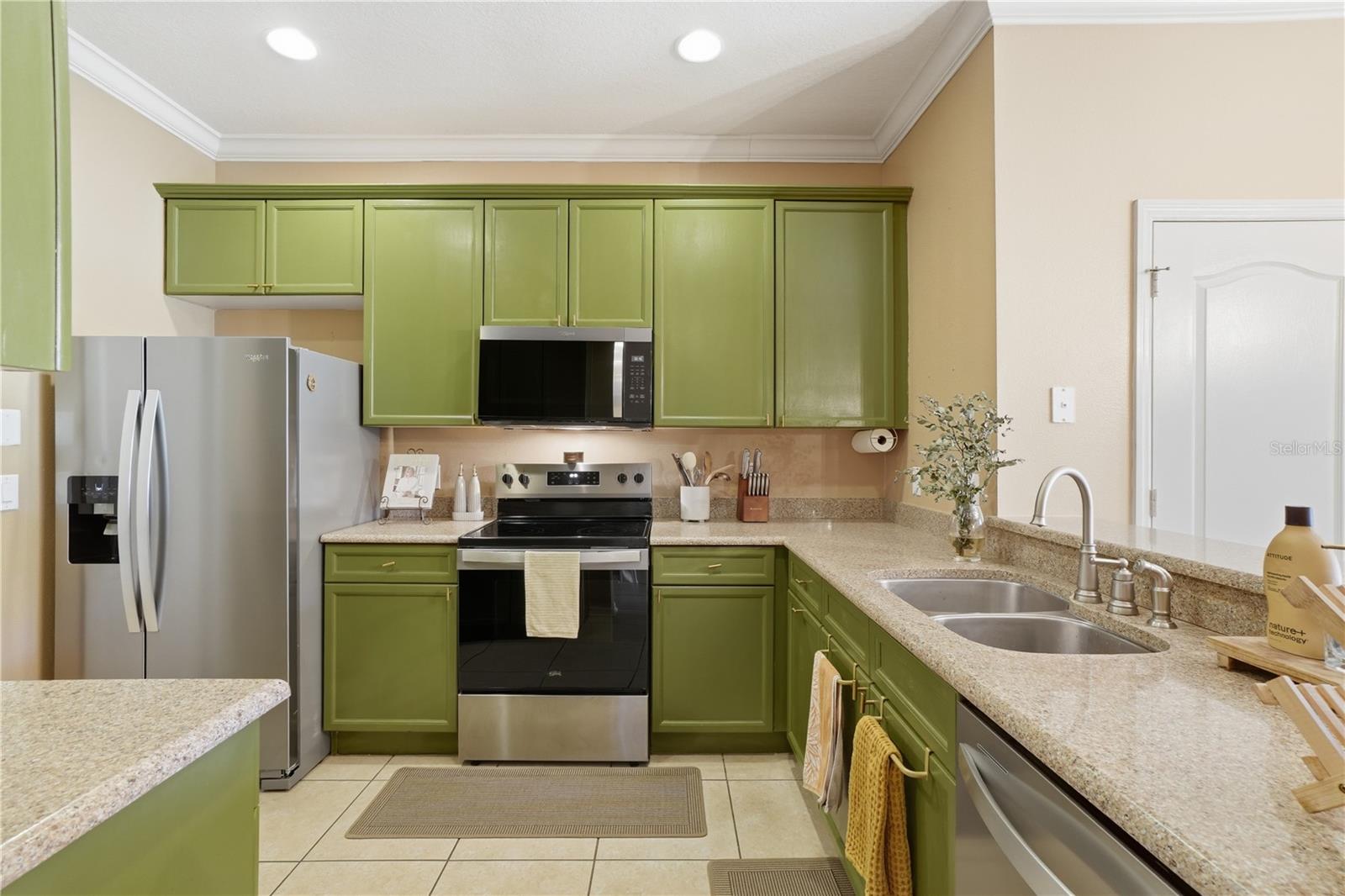 Image 16 of 51 For 3028 Capri Isle Way