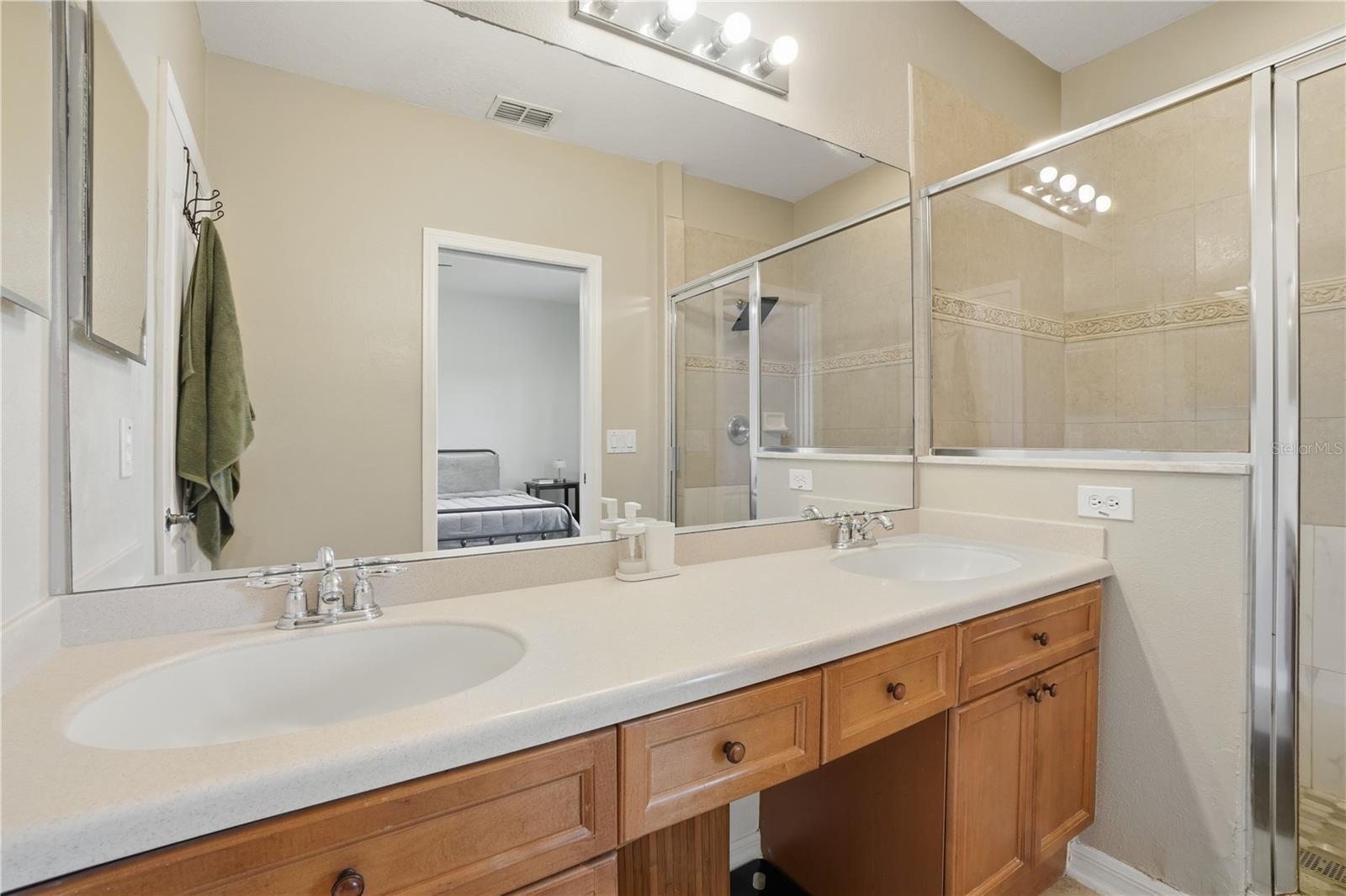 Image 25 of 51 For 3028 Capri Isle Way