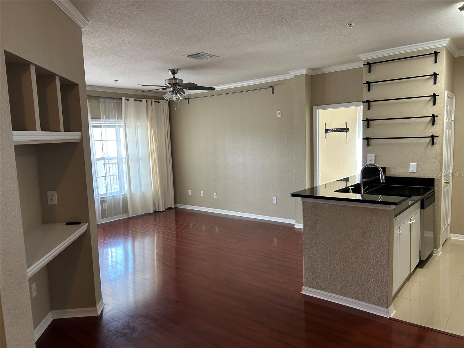 Image 2 of 18 For 3599 Conroy Road 934