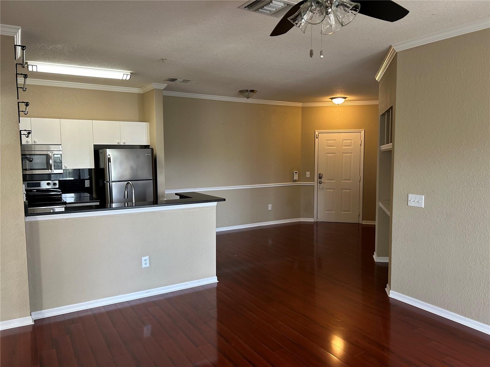 Image 4 of 18 For 3599 Conroy Road 934