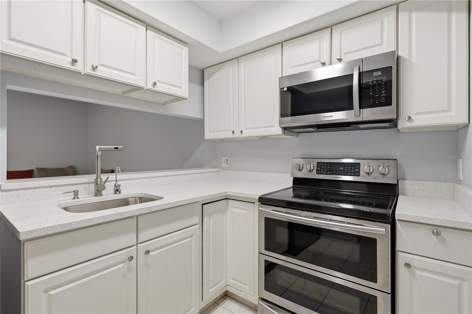 Image 10 of 20 For 3801 Oak Drive A72