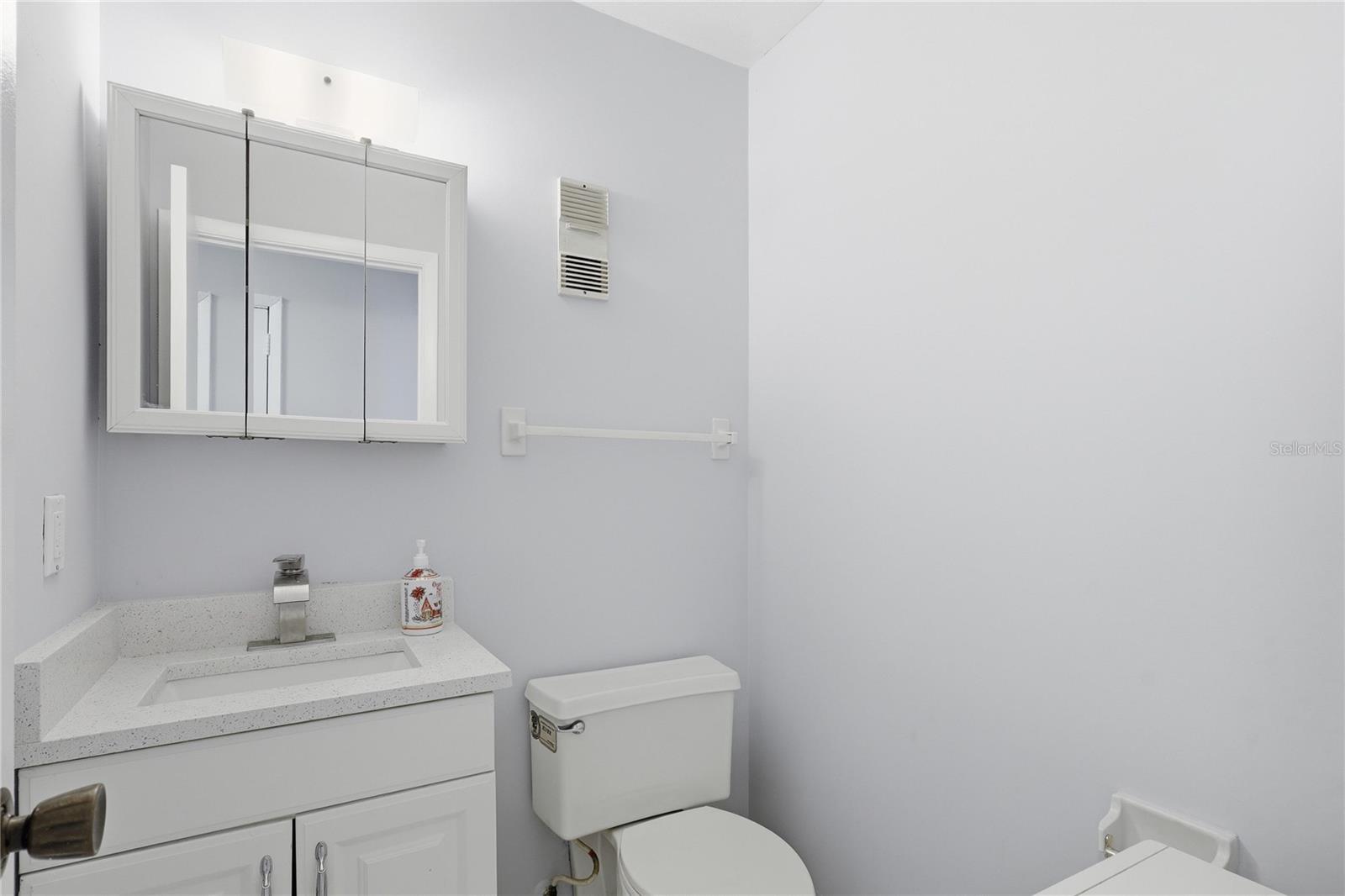 Image 15 of 20 For 3801 Oak Drive A72