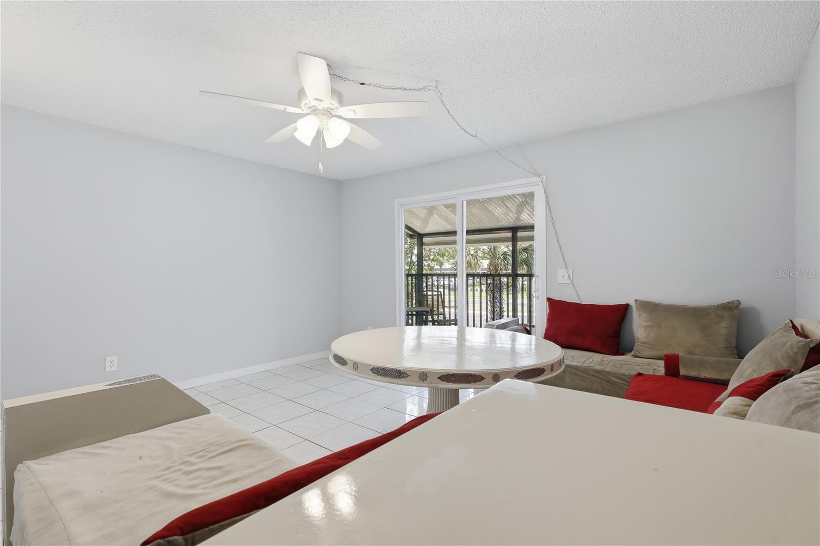Image 16 of 20 For 3801 Oak Drive A72