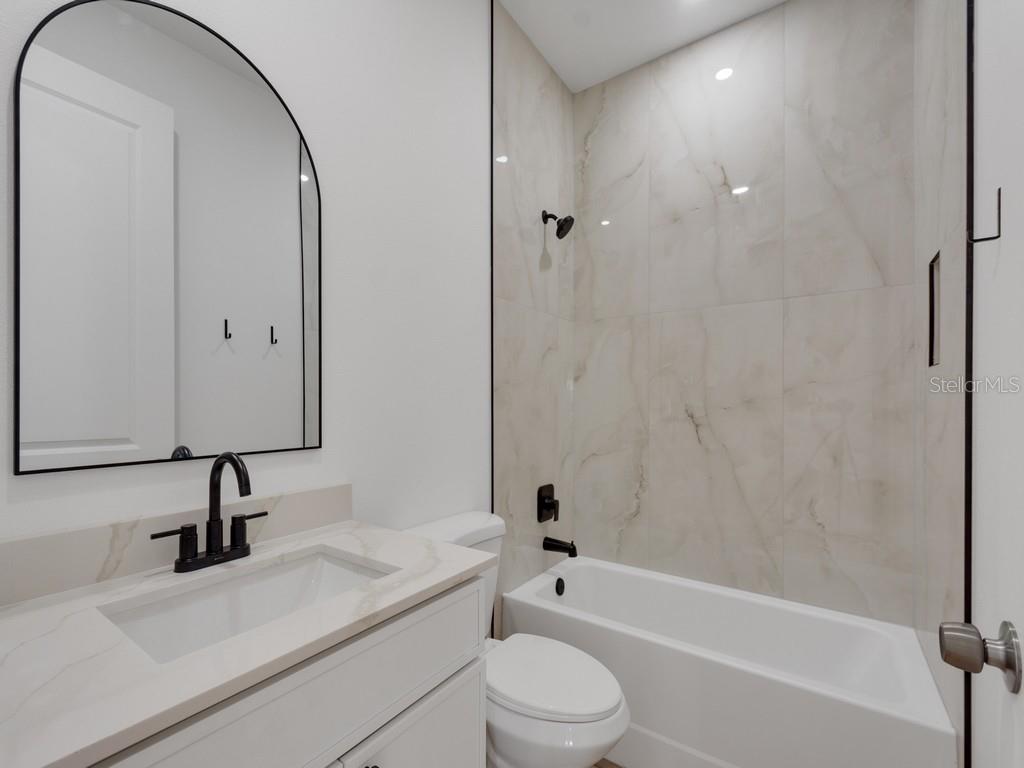 Image 18 of 21 For 2602 De Groodt Road Sw