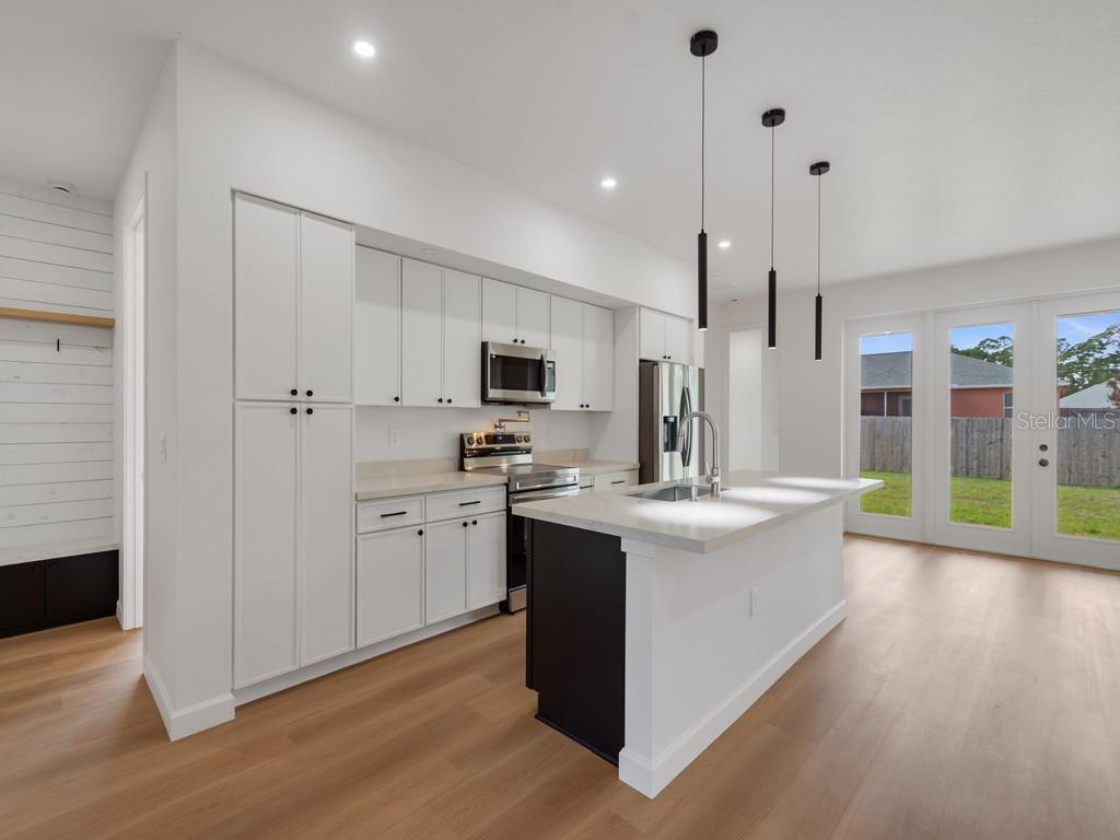 Image 4 of 21 For 2602 De Groodt Road Sw