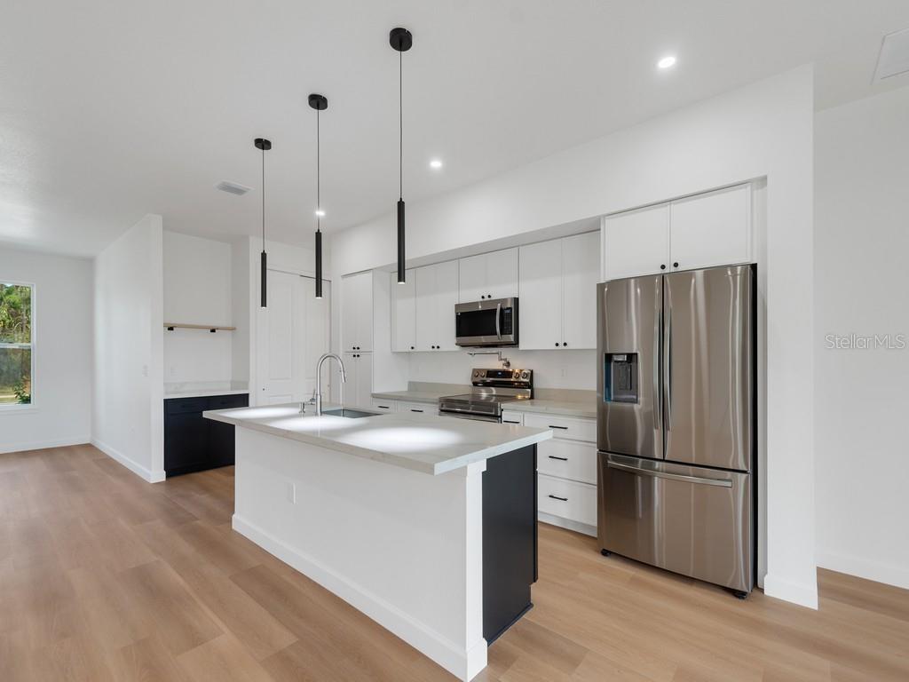 Image 5 of 21 For 2602 De Groodt Road Sw