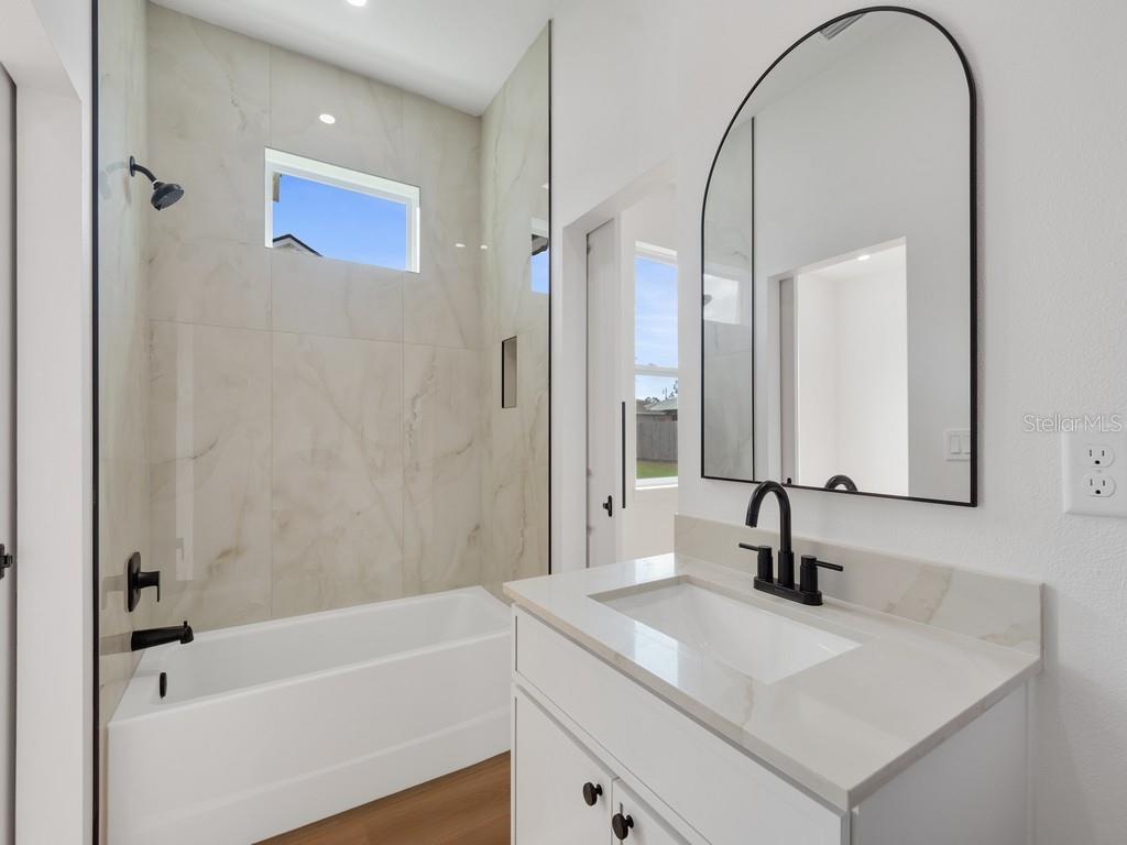 Image 9 of 21 For 2602 De Groodt Road Sw