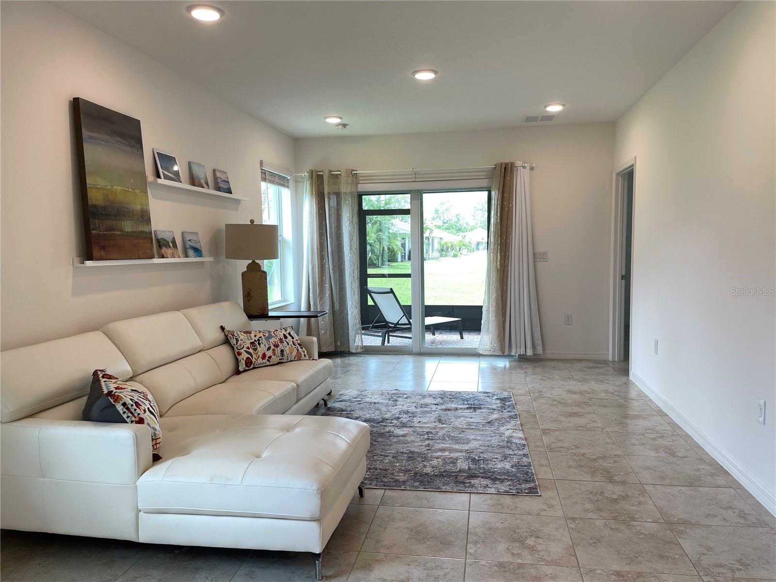 Image 6 of 27 For 3535 Cherry Palm Court