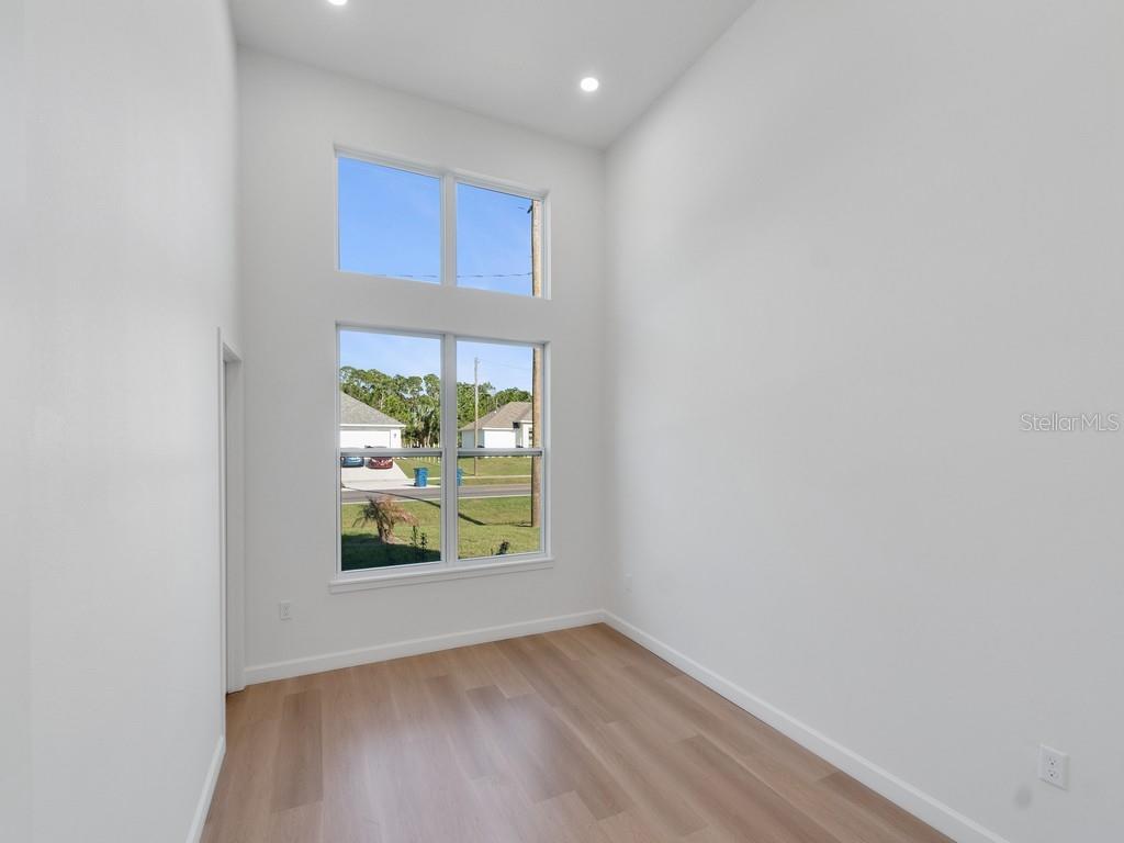 Image 10 of 21 For 2618 De Groodt Road Sw