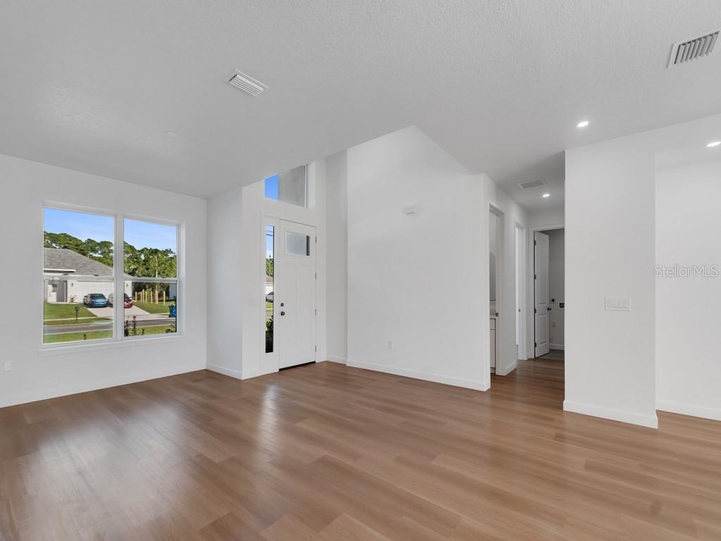 Image 3 of 21 For 2618 De Groodt Road Sw